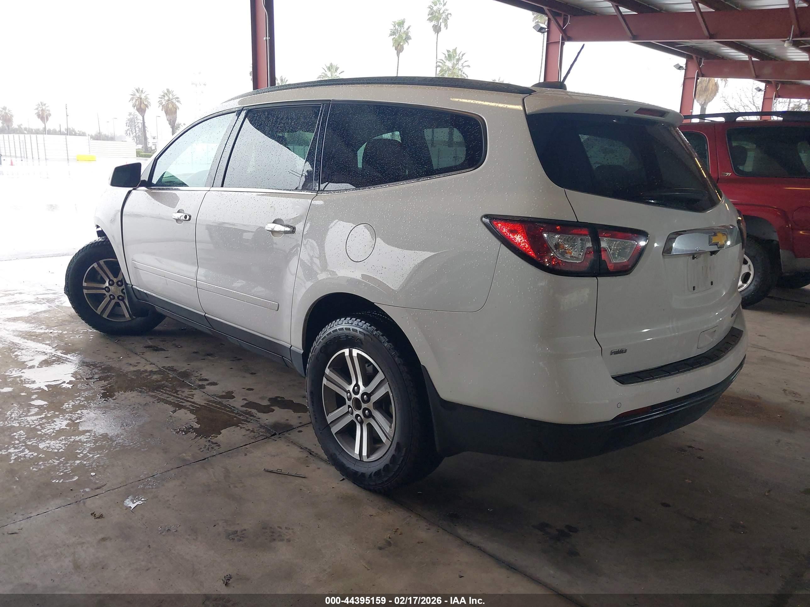 CHEVROLET TRAVERSE image 3