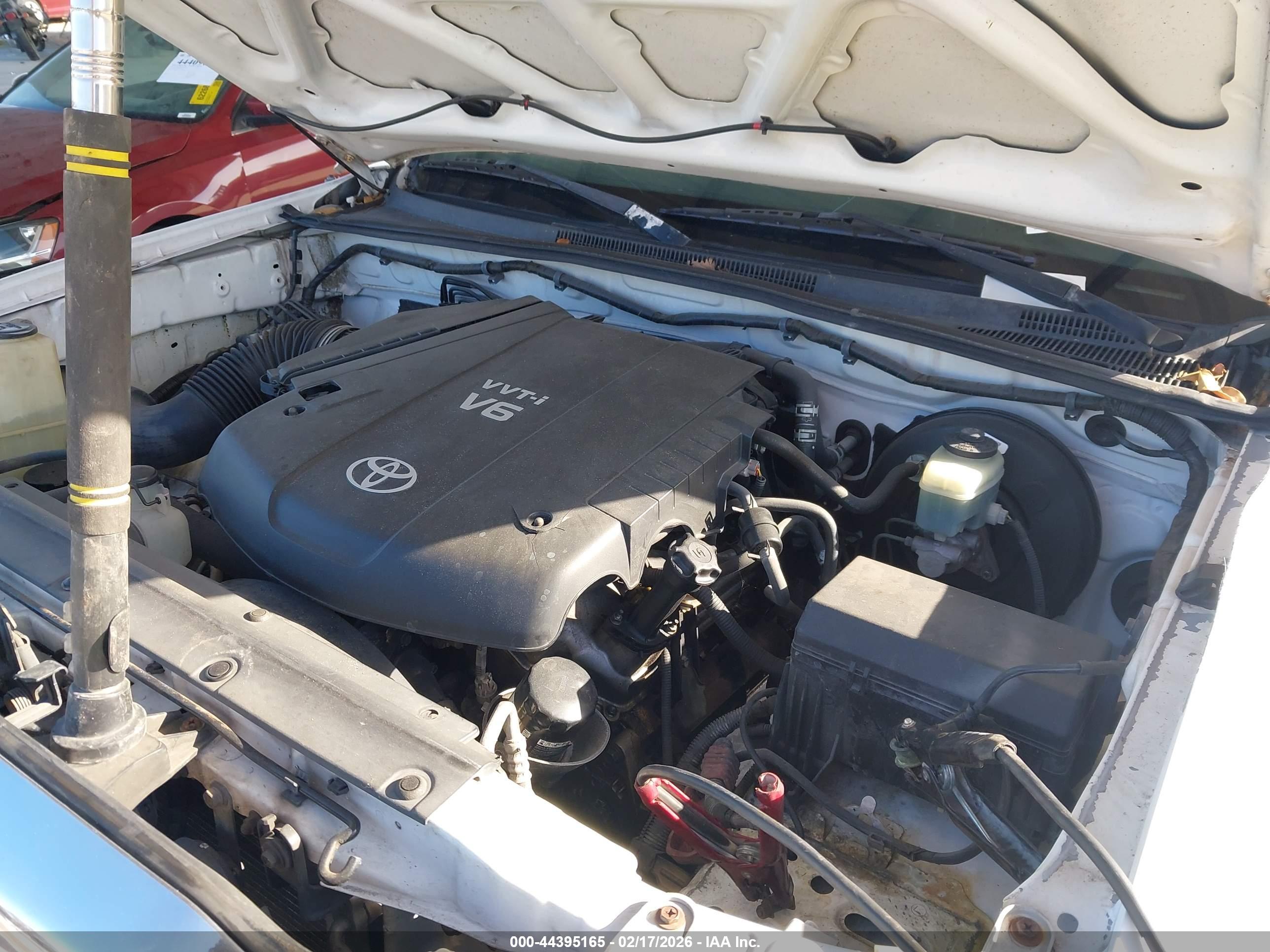 TOYOTA TACOMA image 10