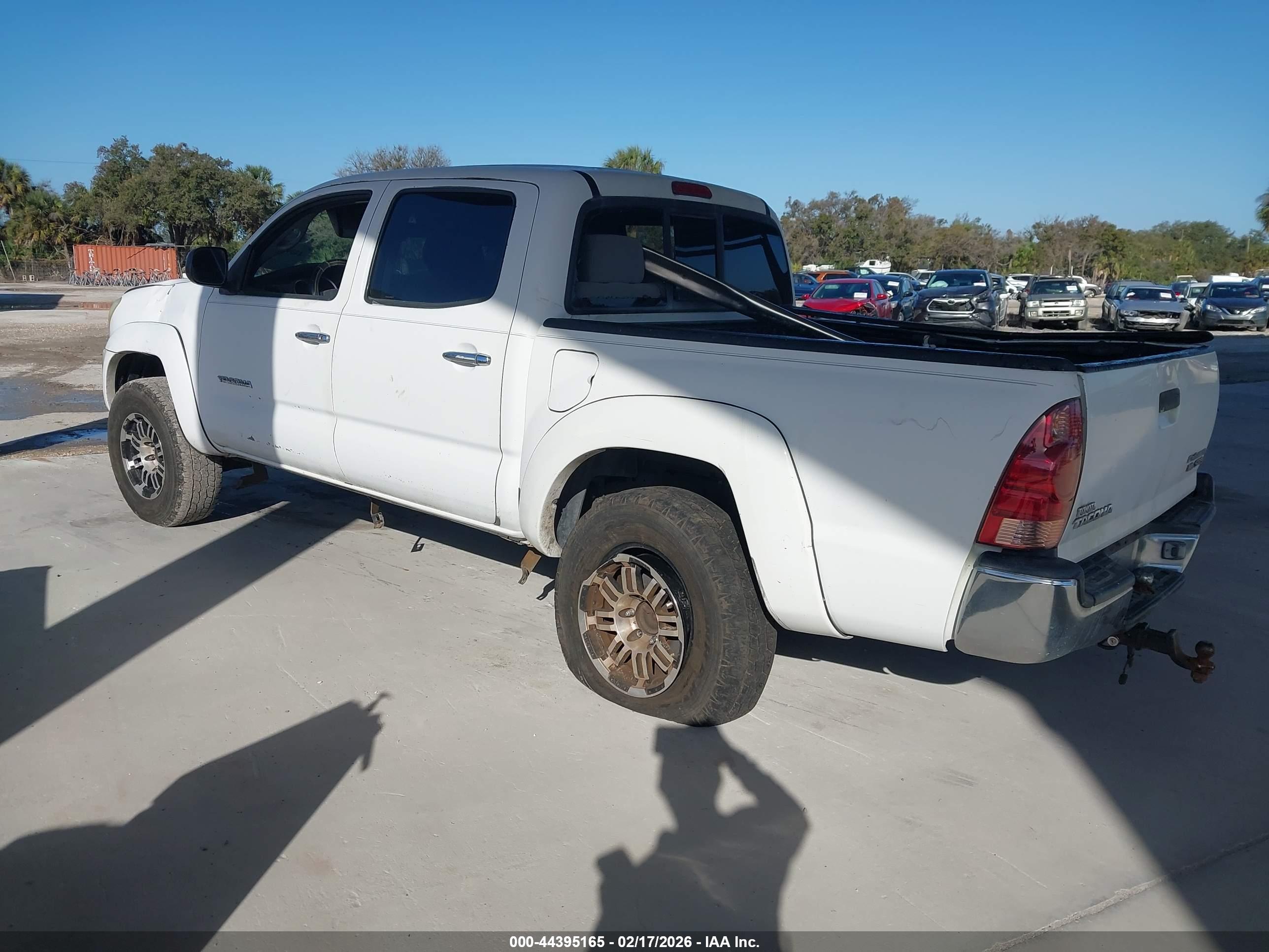 TOYOTA TACOMA image 3