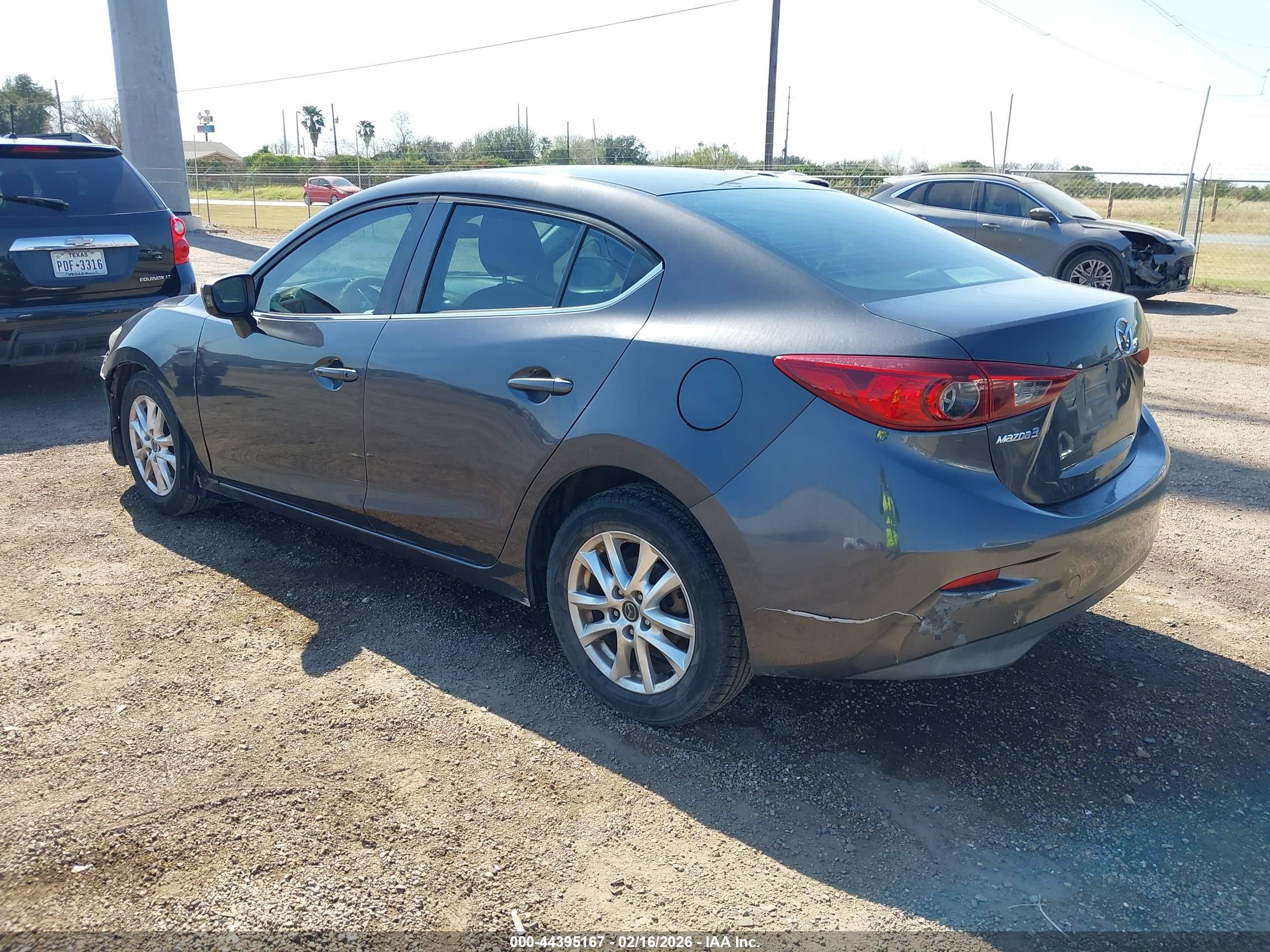 MAZDA MAZDA3 image 3