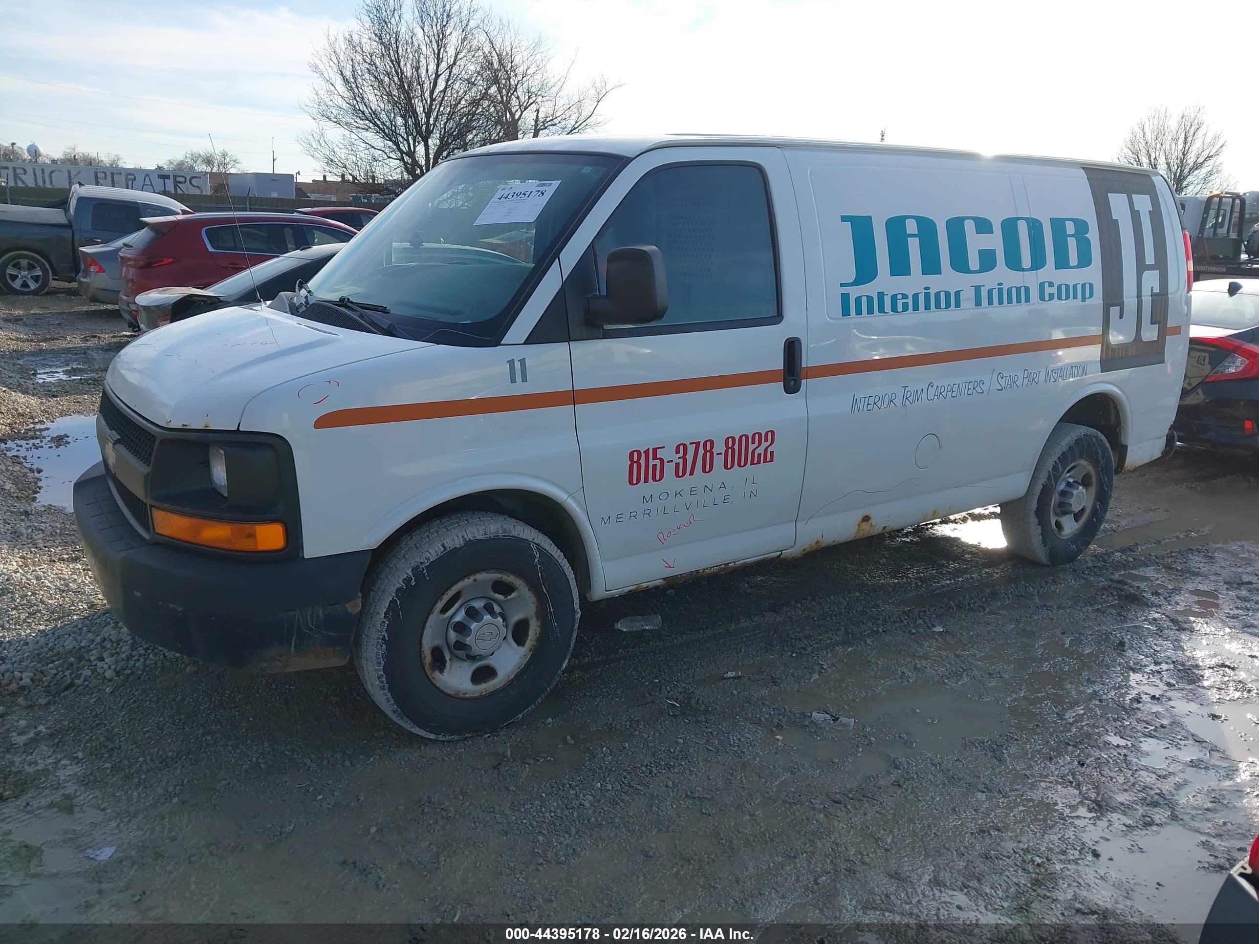 CHEVROLET EXPRESS image 2