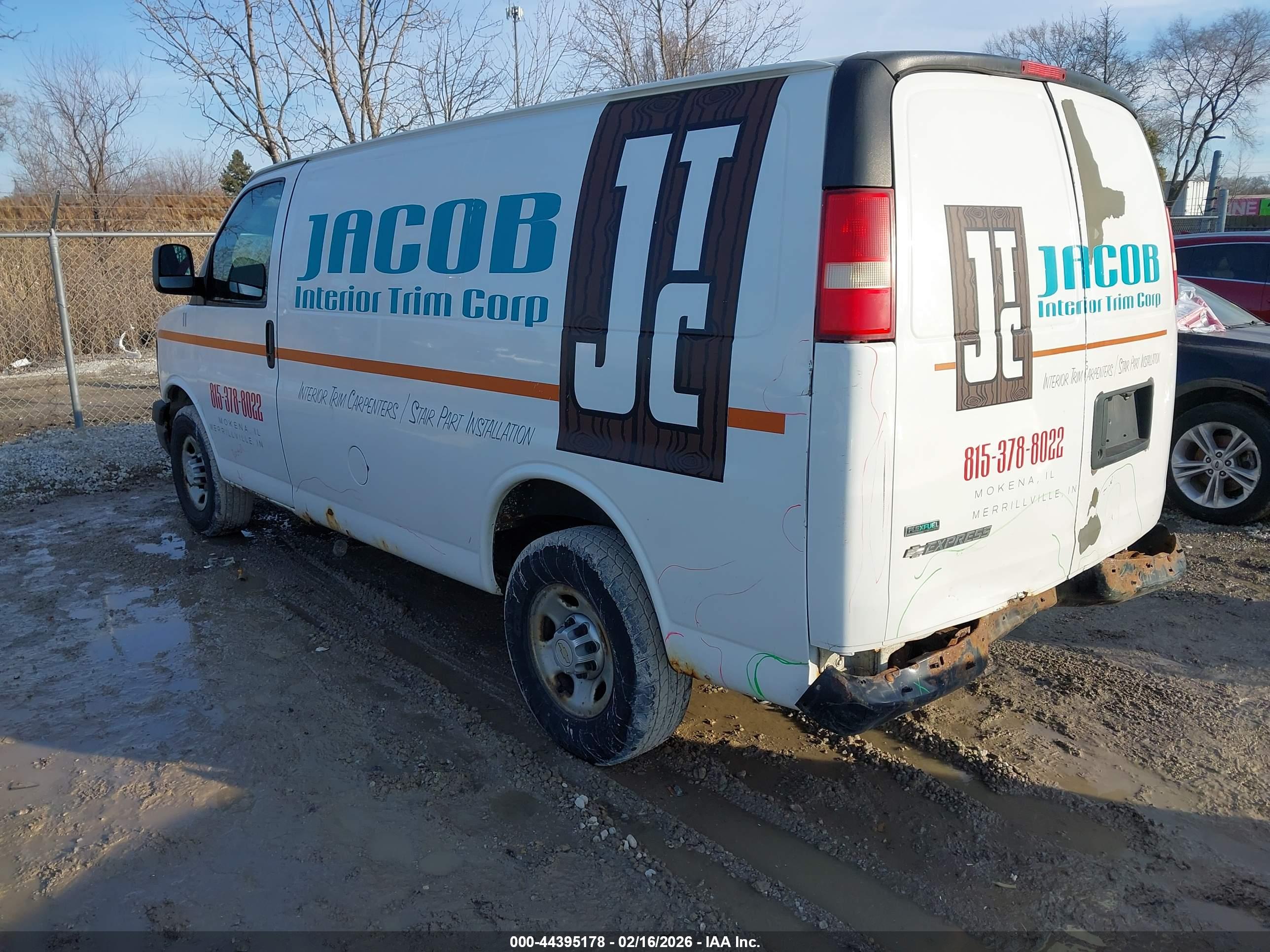 CHEVROLET EXPRESS image 3