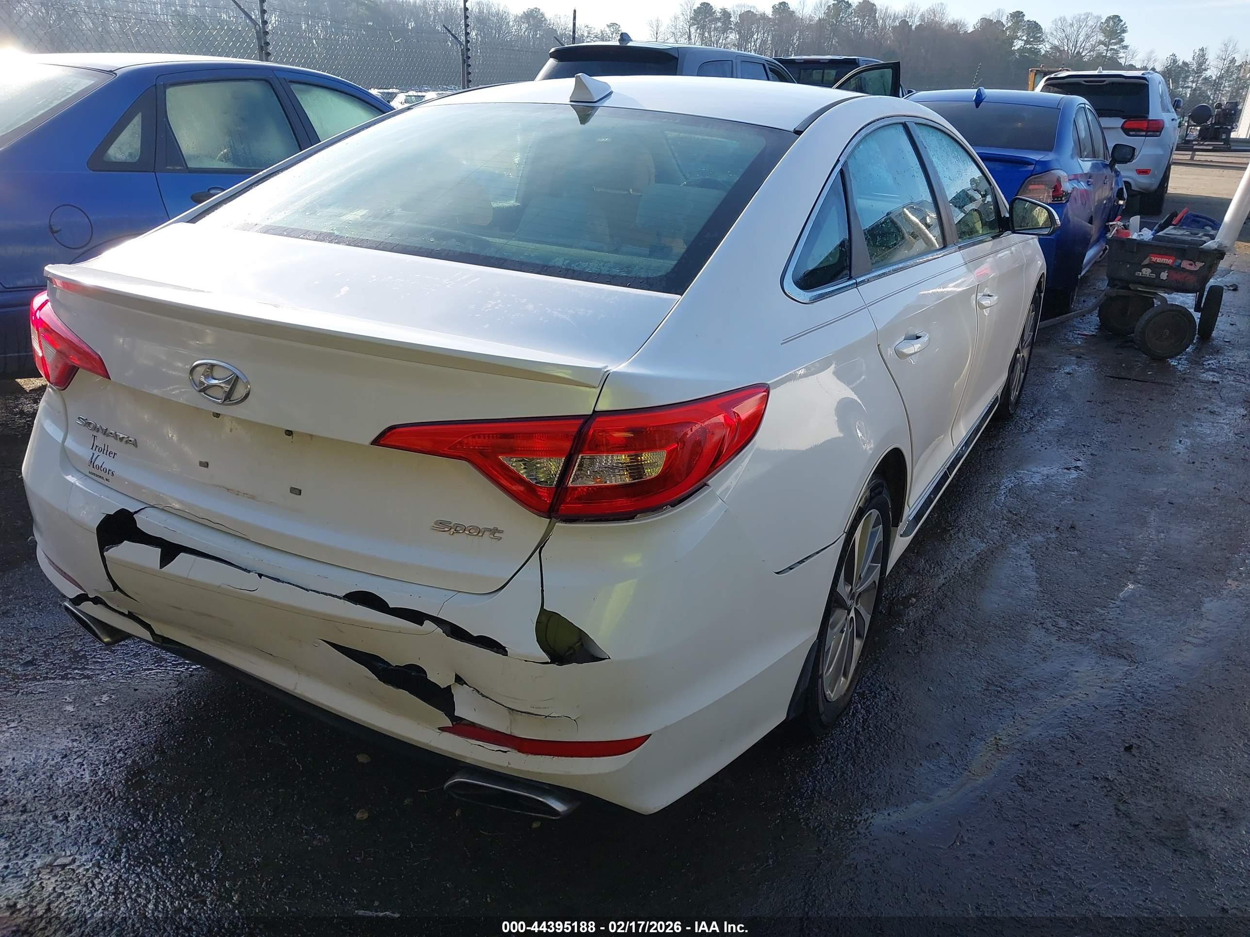 HYUNDAI SONATA image 4