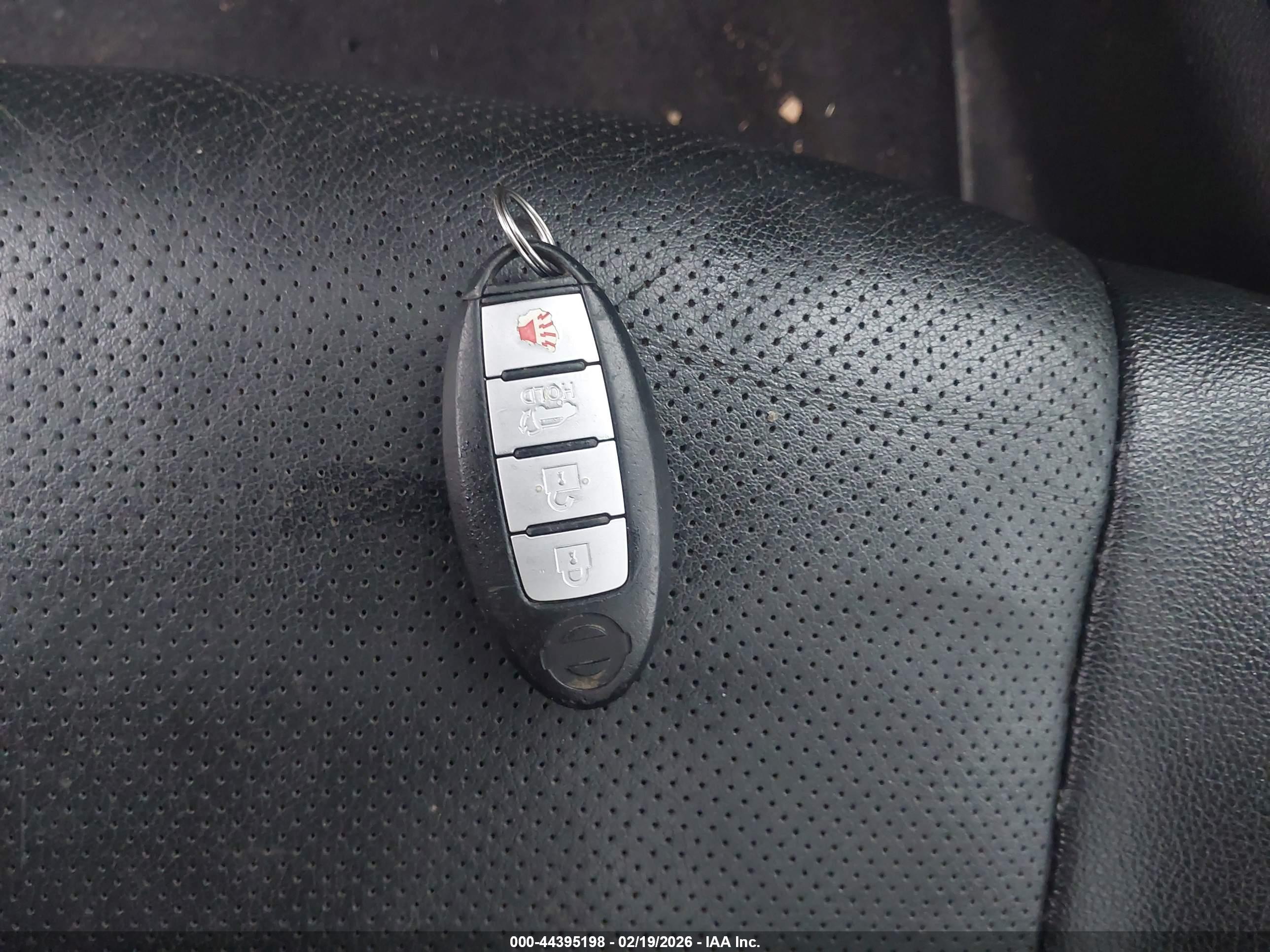NISSAN ROGUE image 11