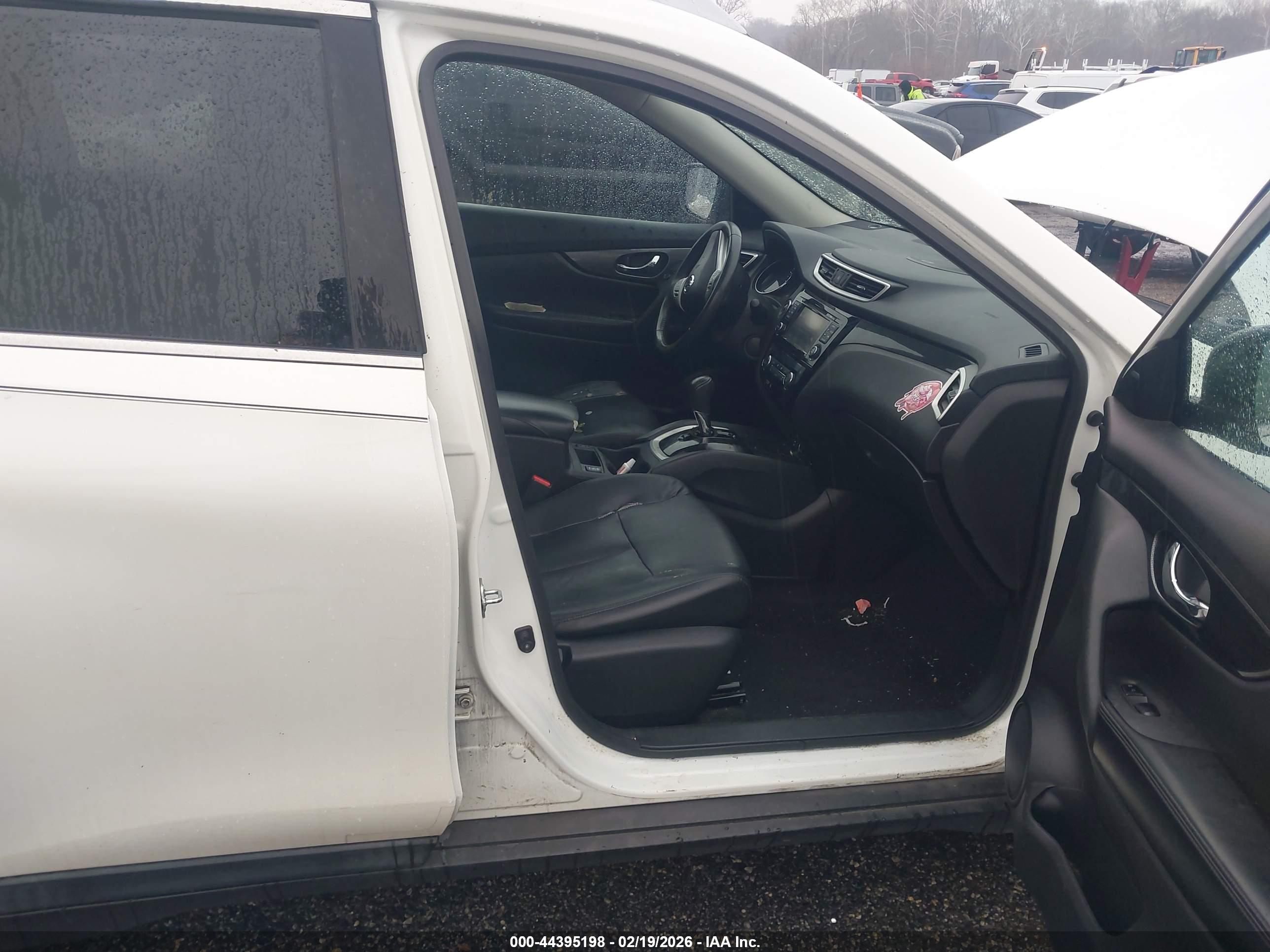 NISSAN ROGUE image 5