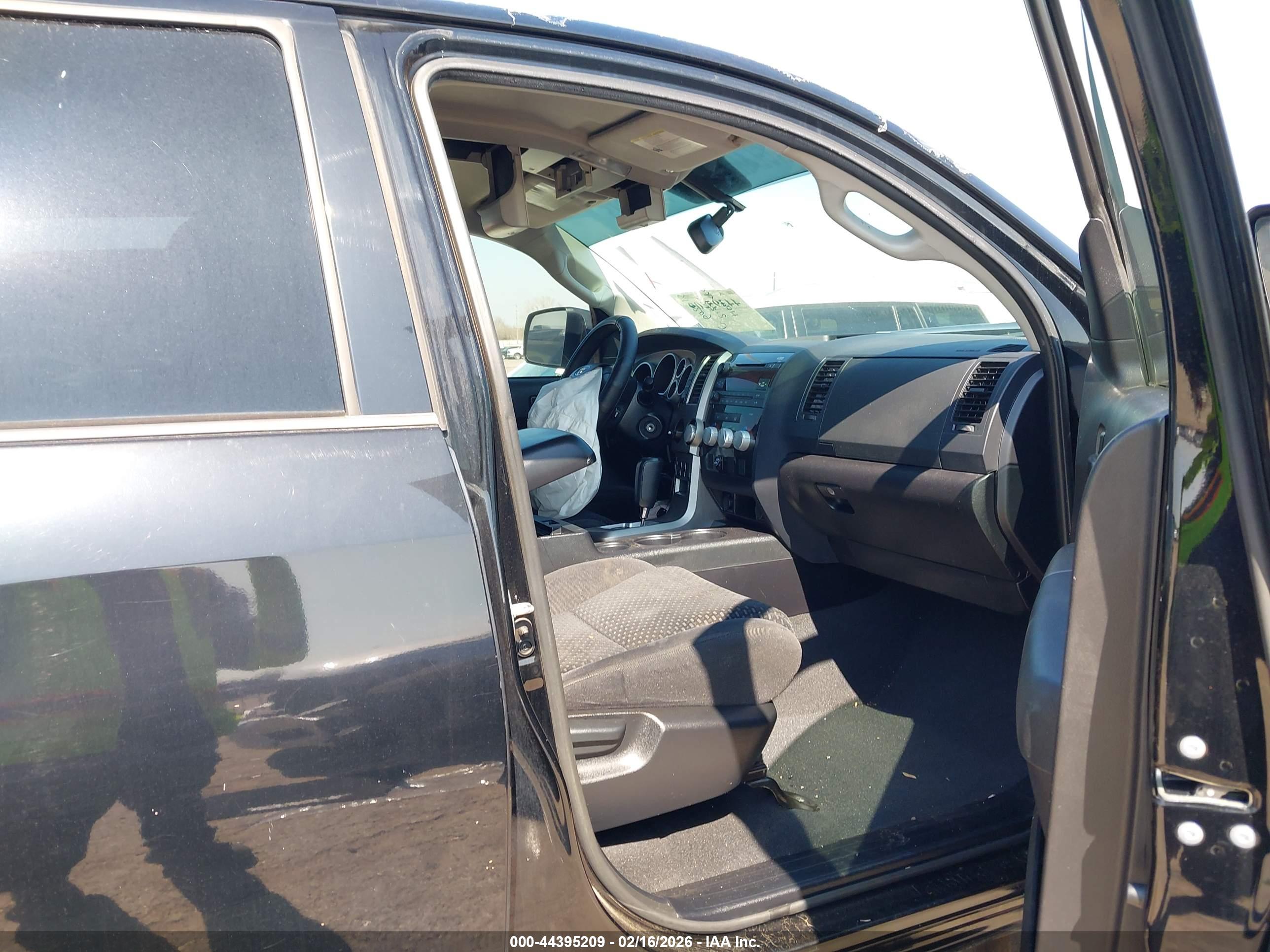 TOYOTA TUNDRA image 5