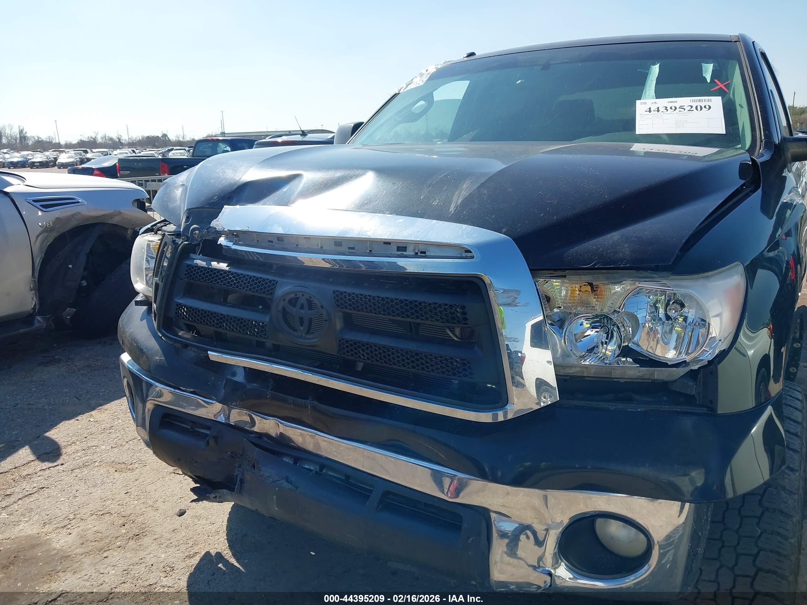 TOYOTA TUNDRA image 6