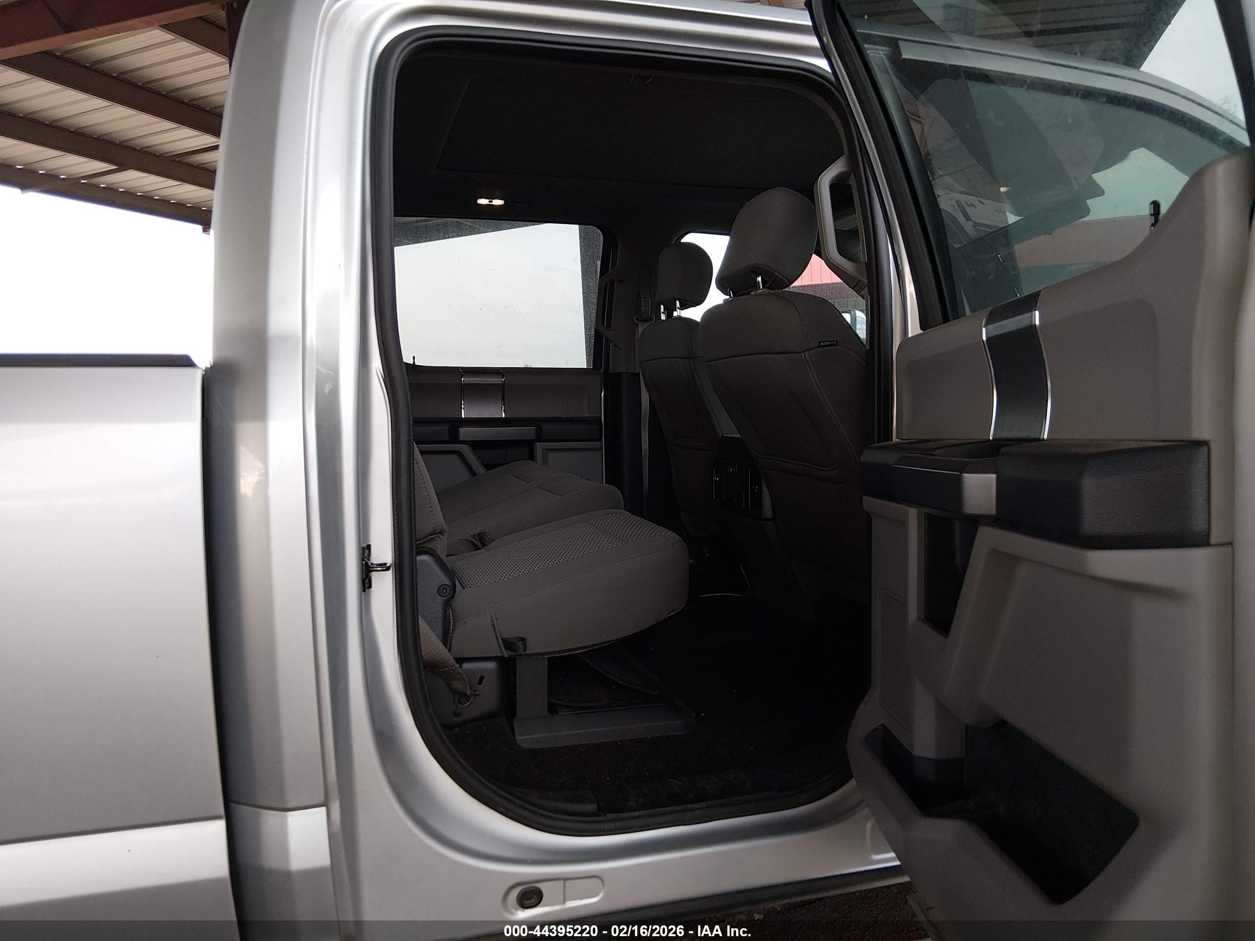 FORD F-350 image 8
