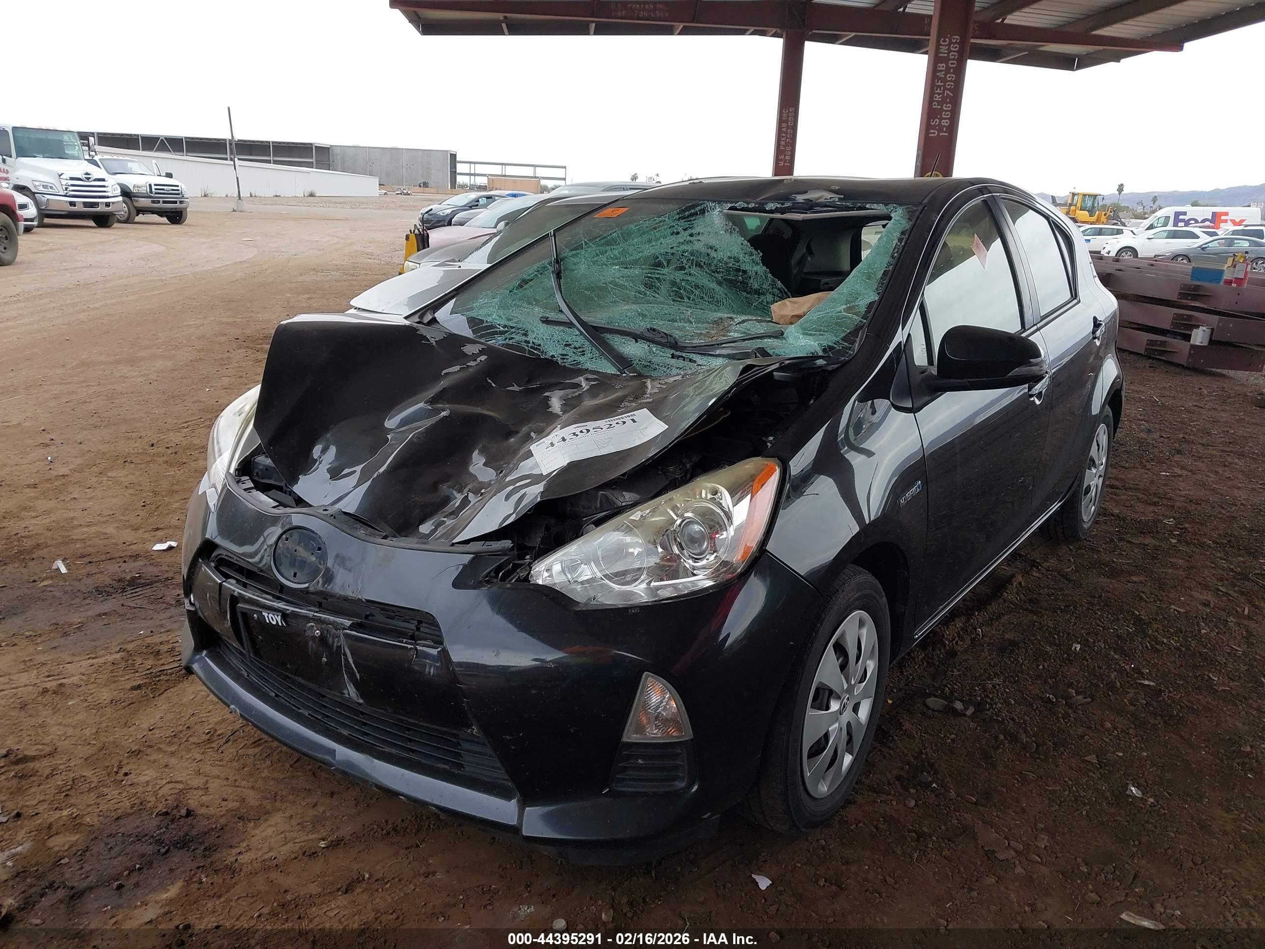TOYOTA PRIUS image 2