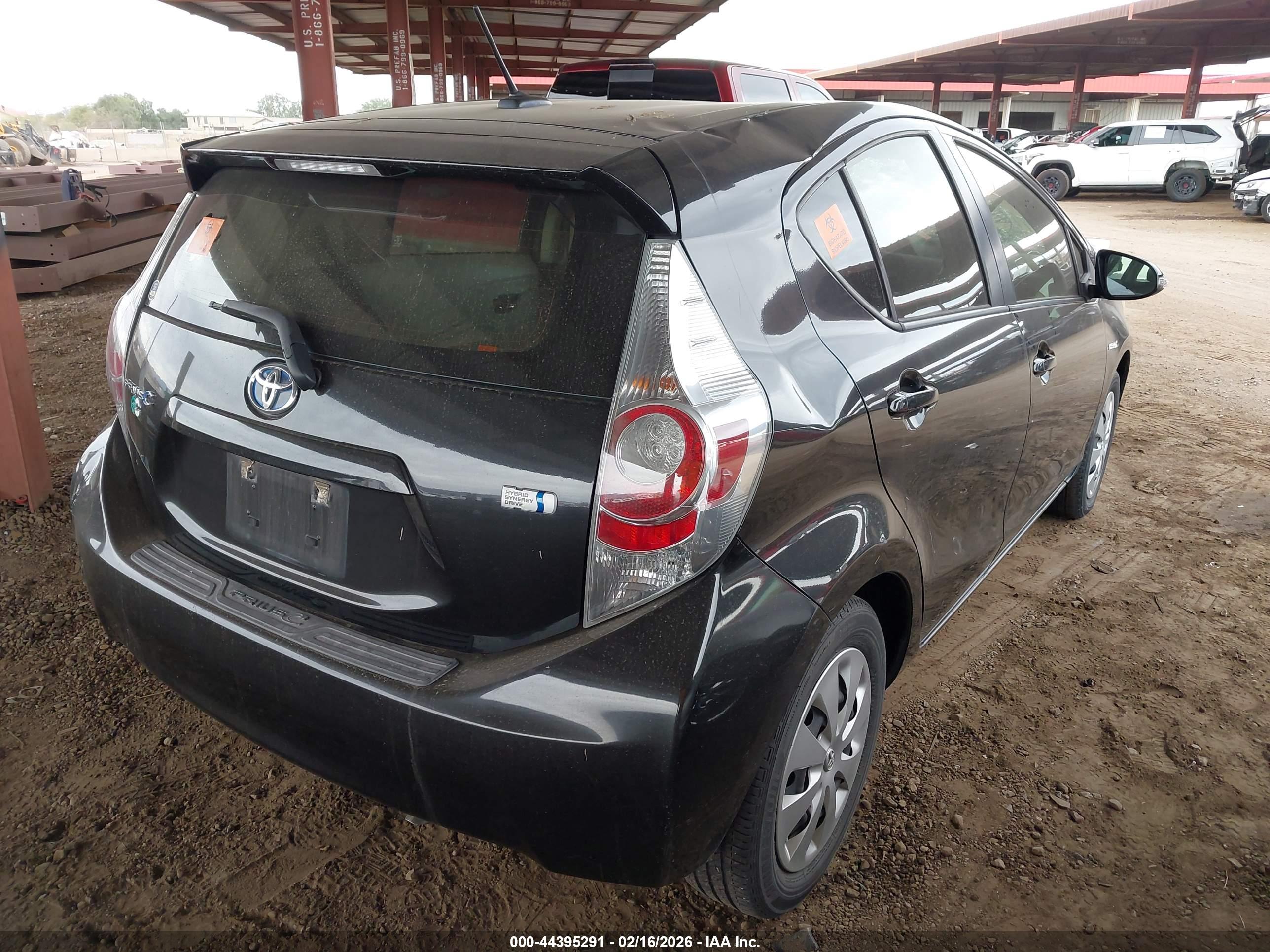 TOYOTA PRIUS image 4