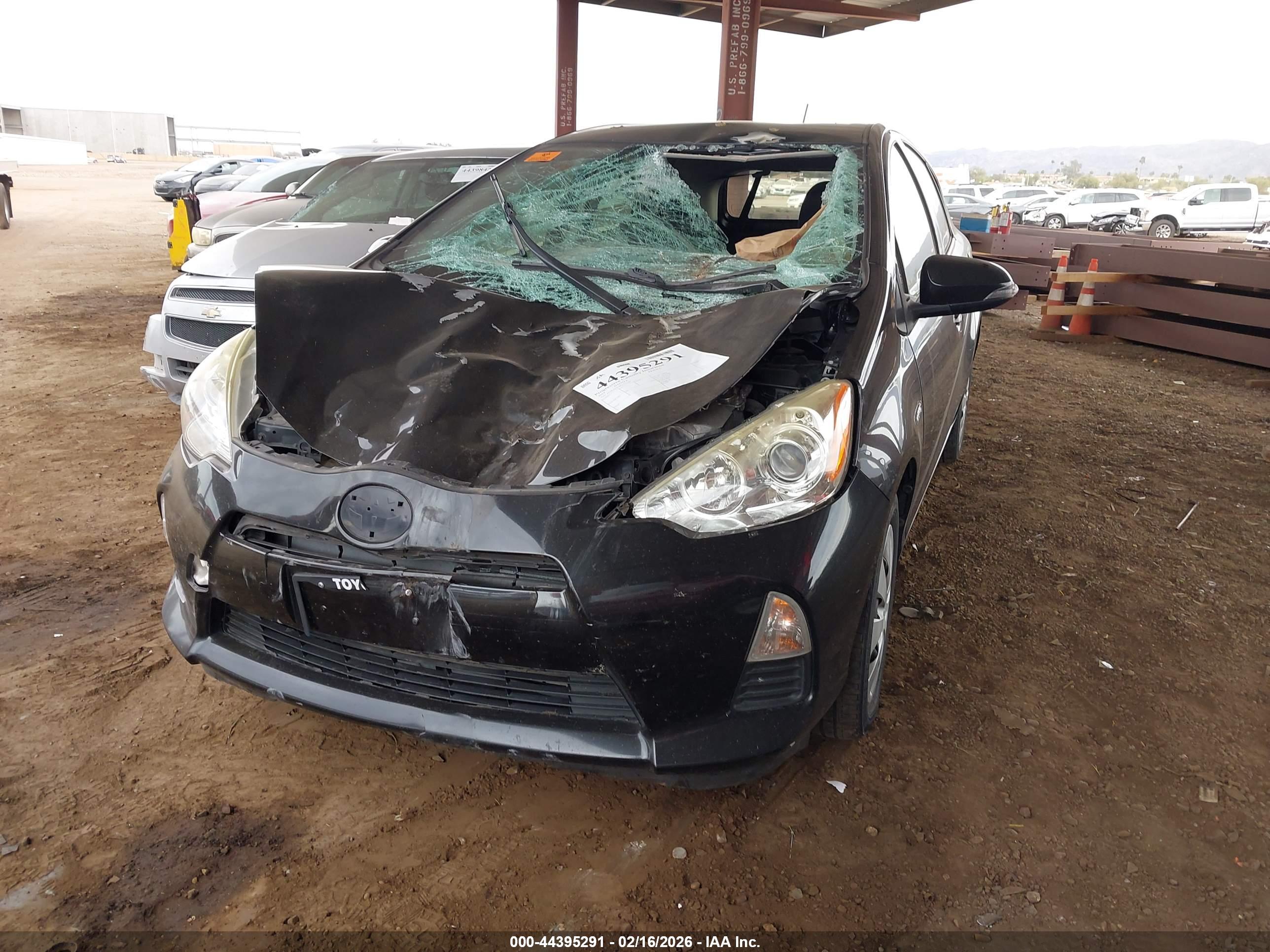 TOYOTA PRIUS image 6