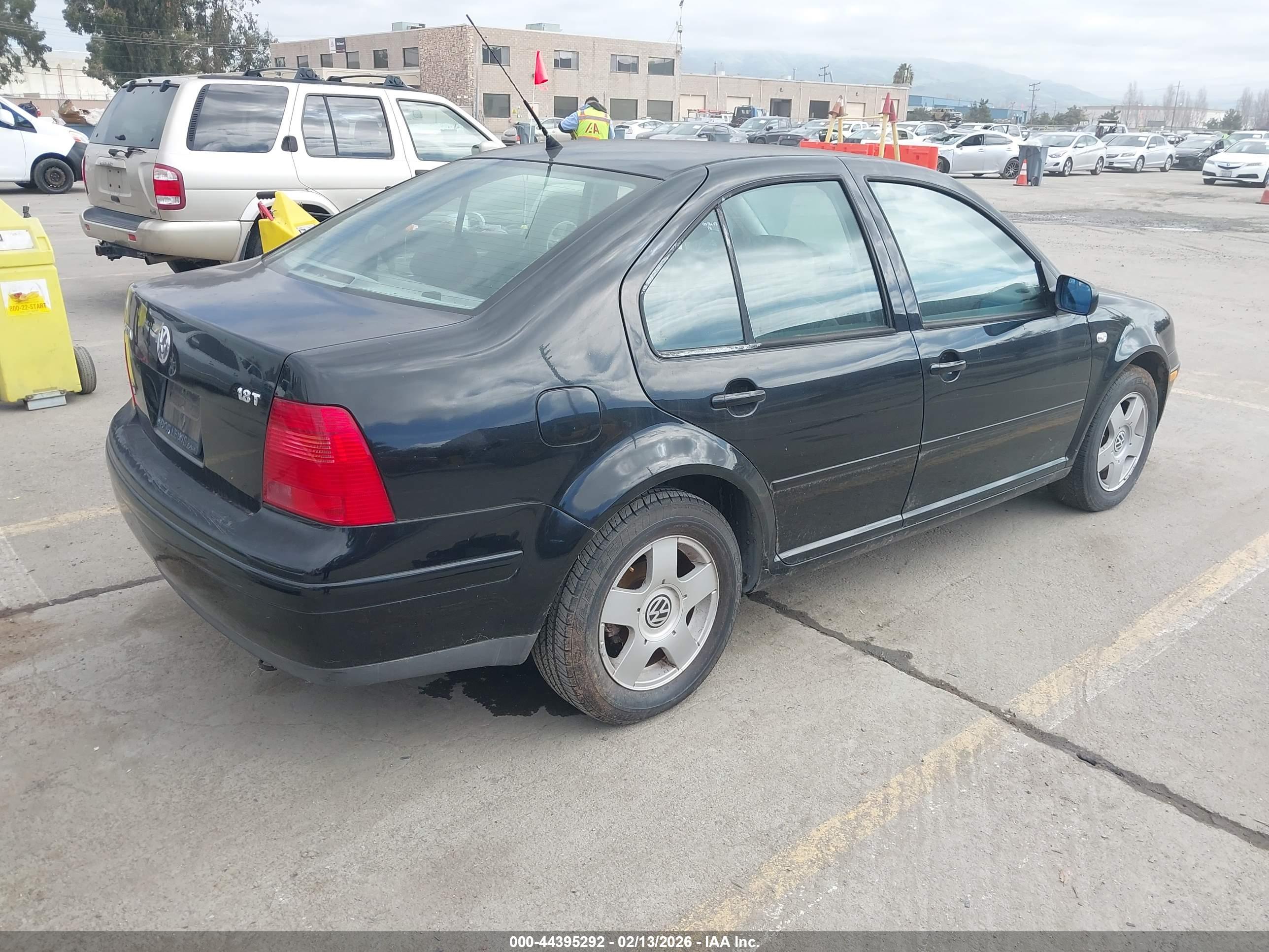 VOLKSWAGEN JETTA image 4