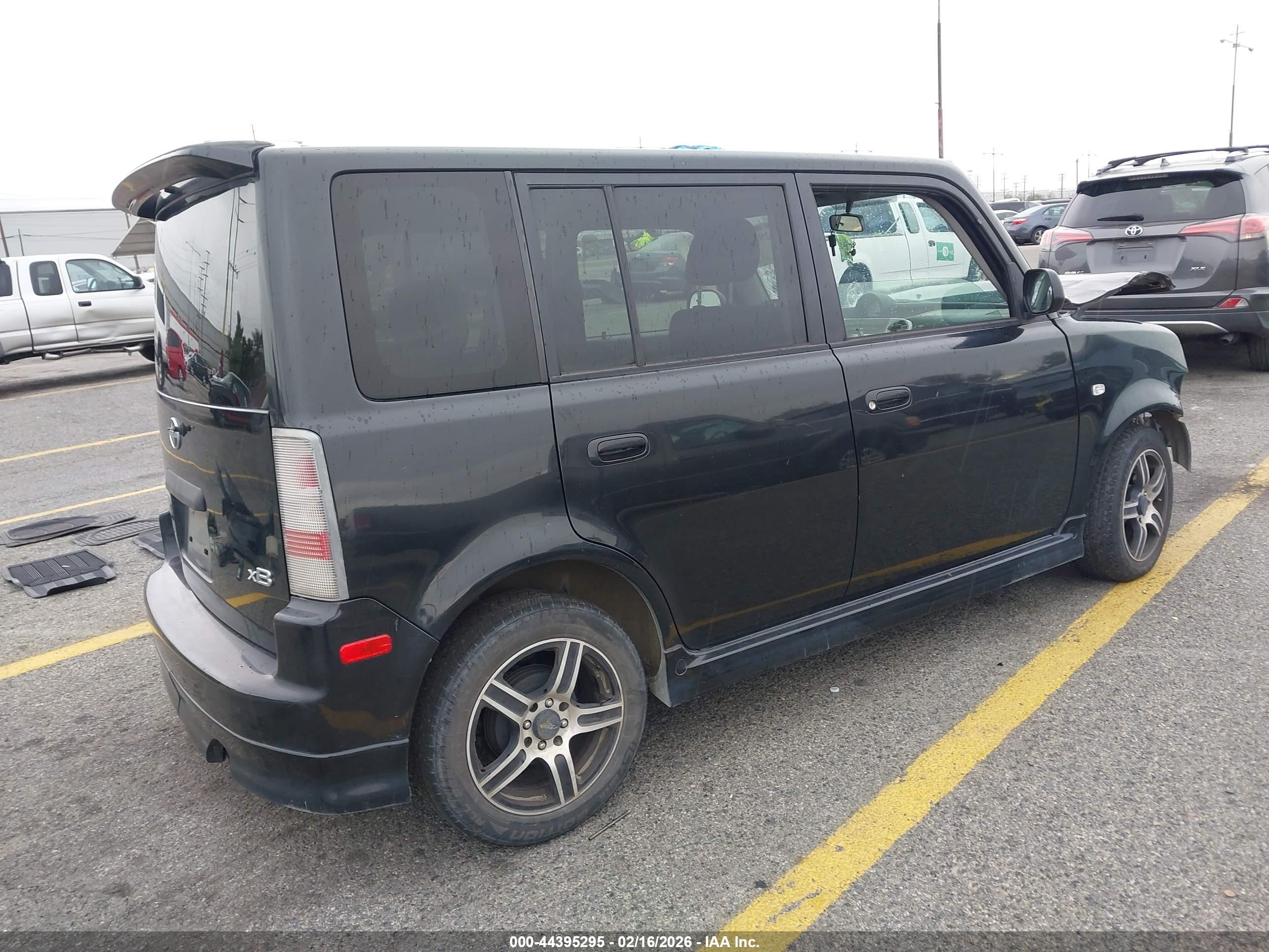 SCION XB image 4