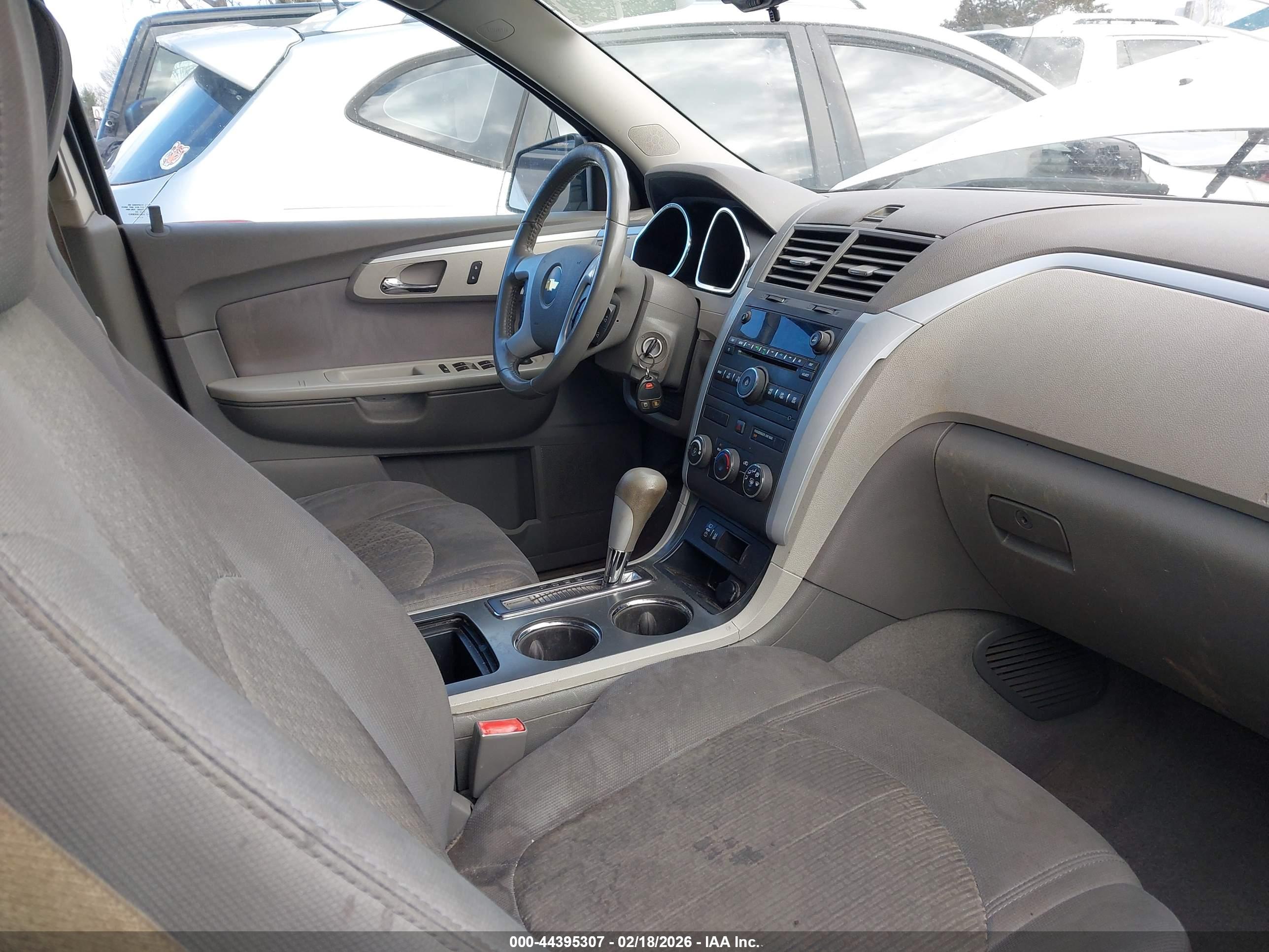 CHEVROLET TRAVERSE image 5