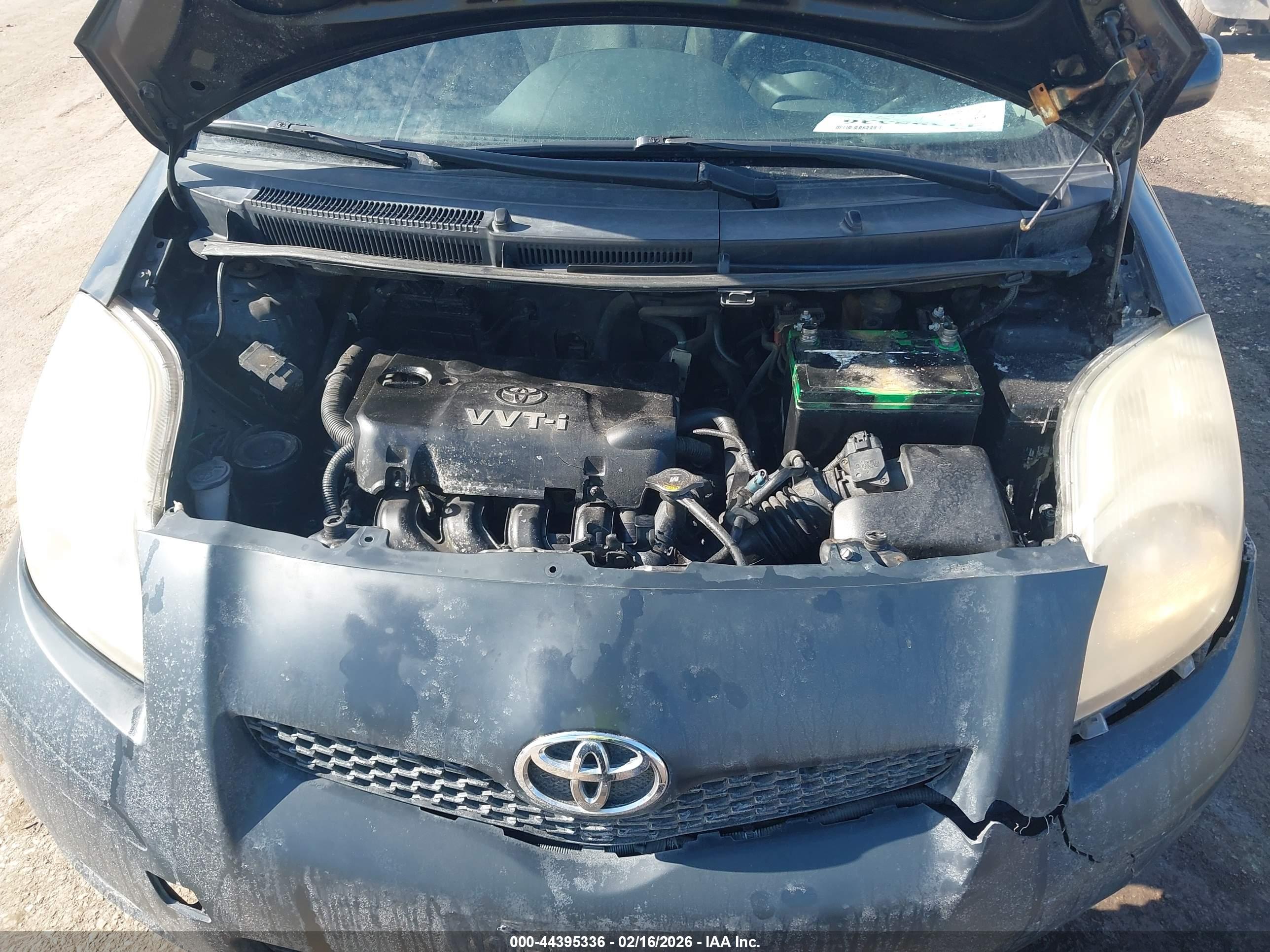 TOYOTA YARIS image 10