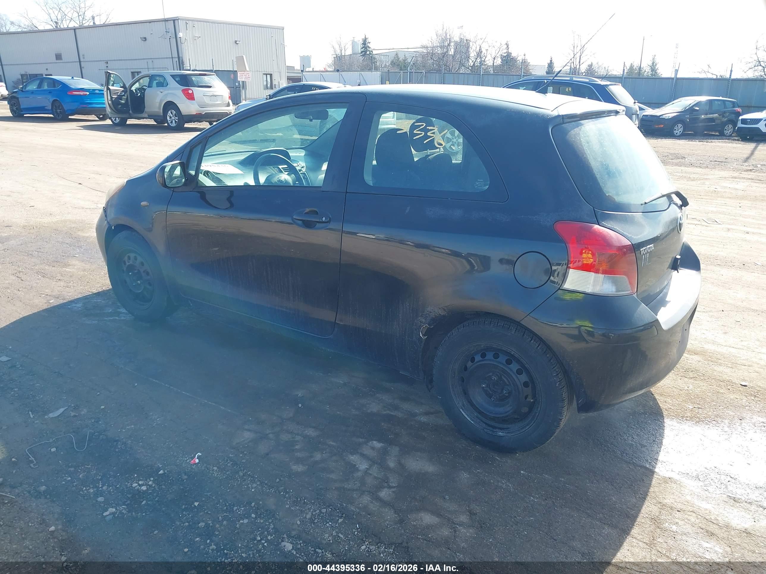 TOYOTA YARIS image 3
