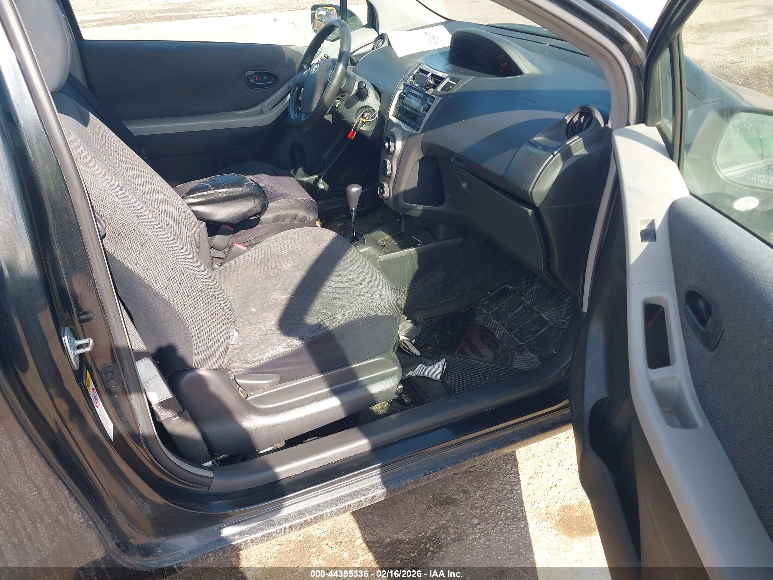 TOYOTA YARIS image 5