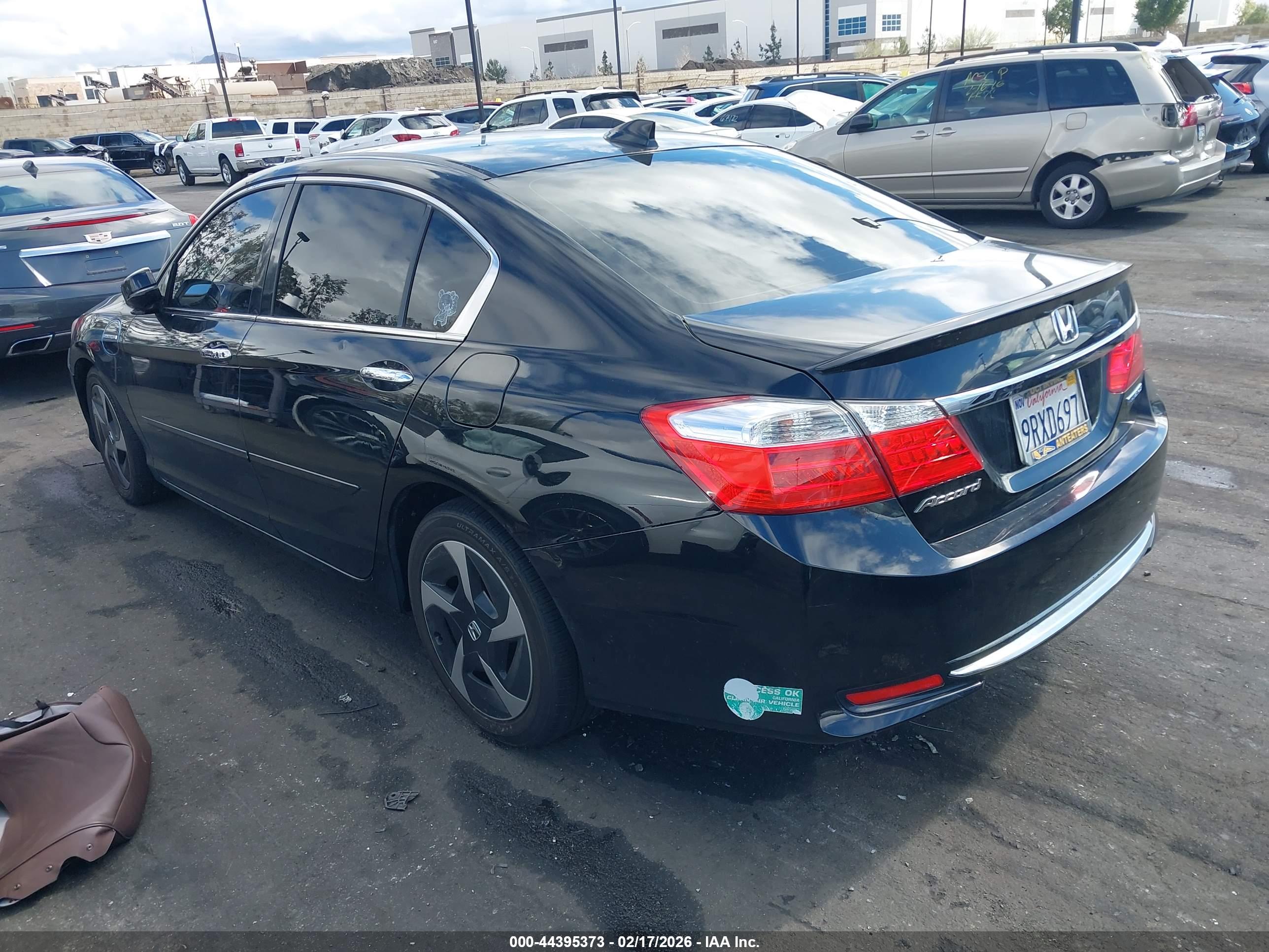 HONDA ACCORD image 3