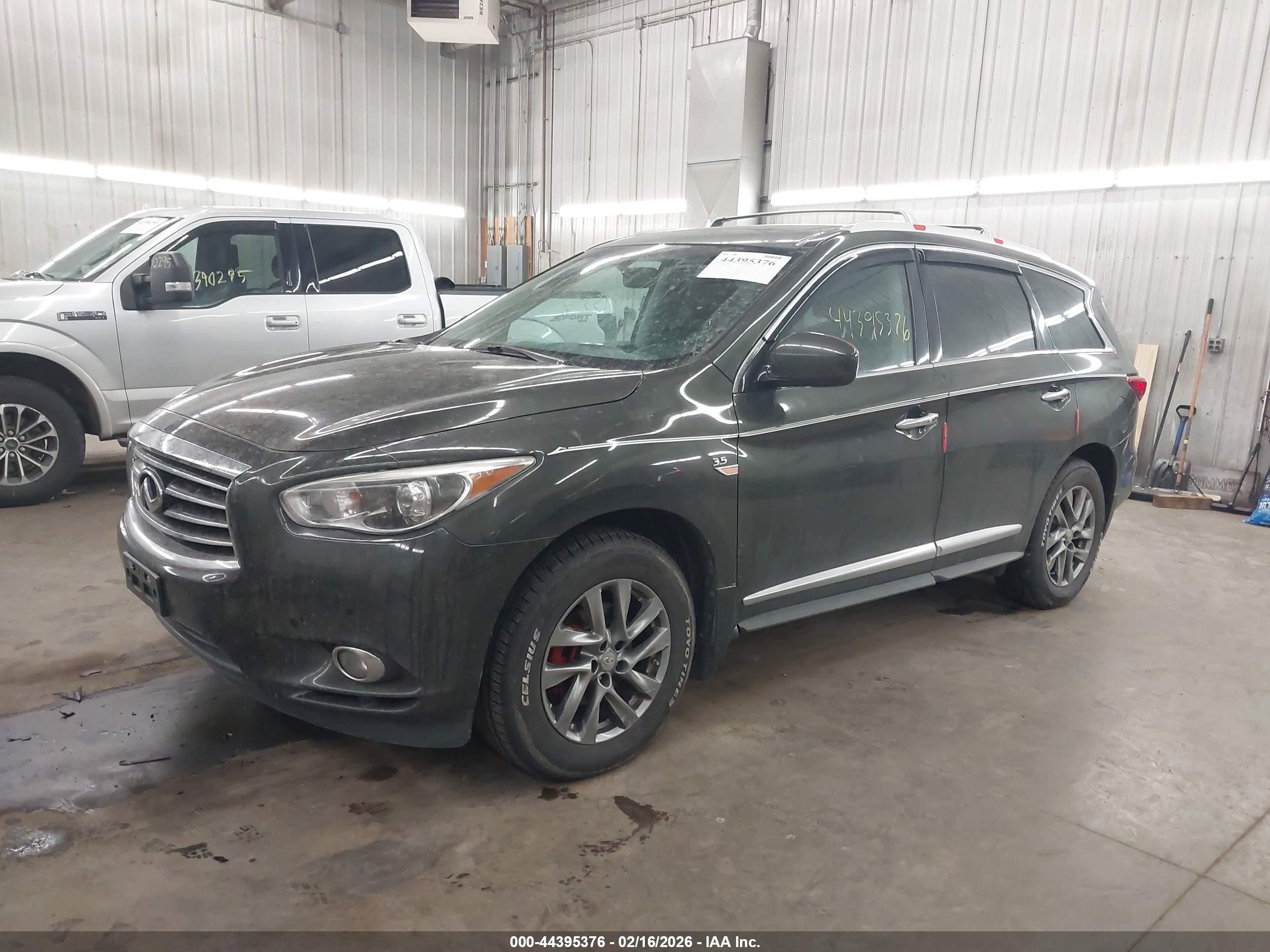 INFINITI QX60 image 2