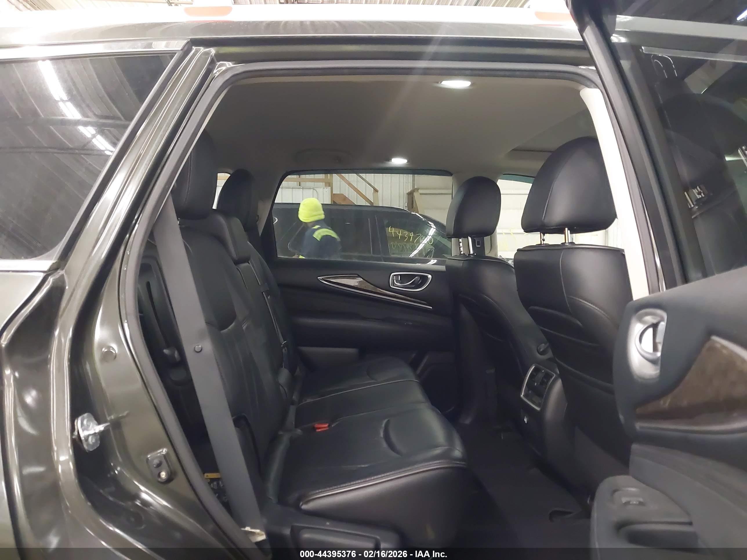 INFINITI QX60 image 8