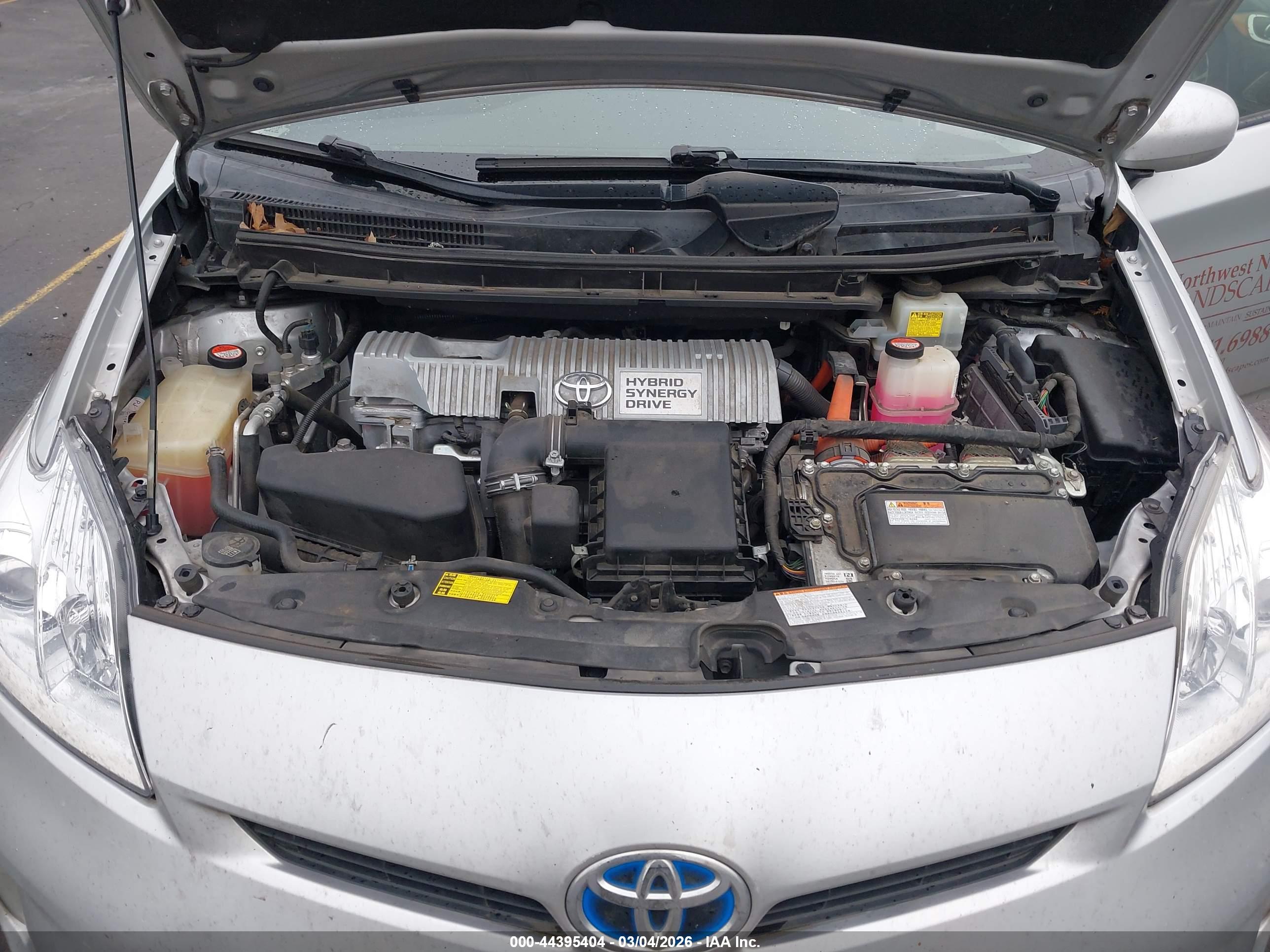 TOYOTA PRIUS image 10