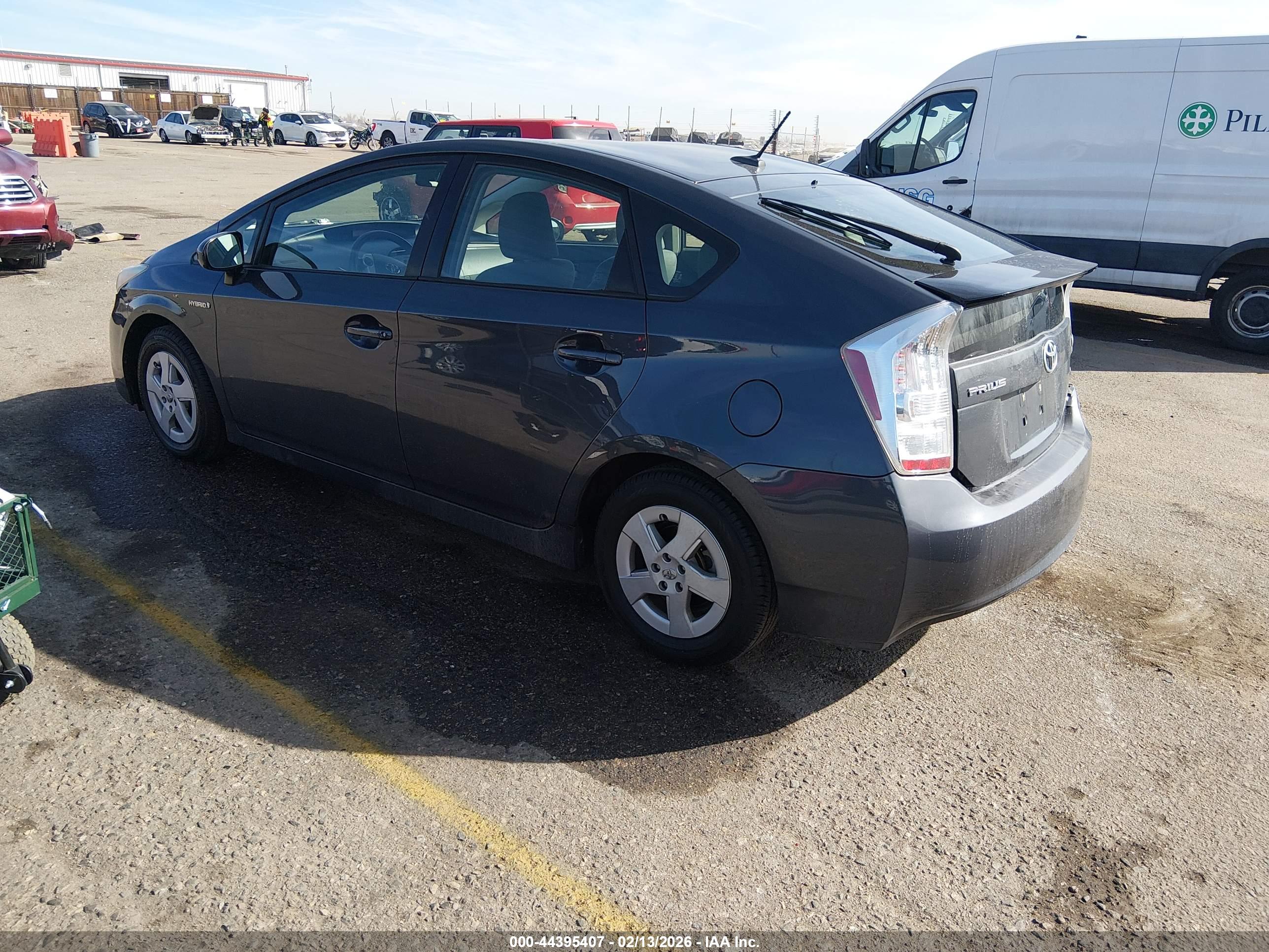 TOYOTA PRIUS image 3