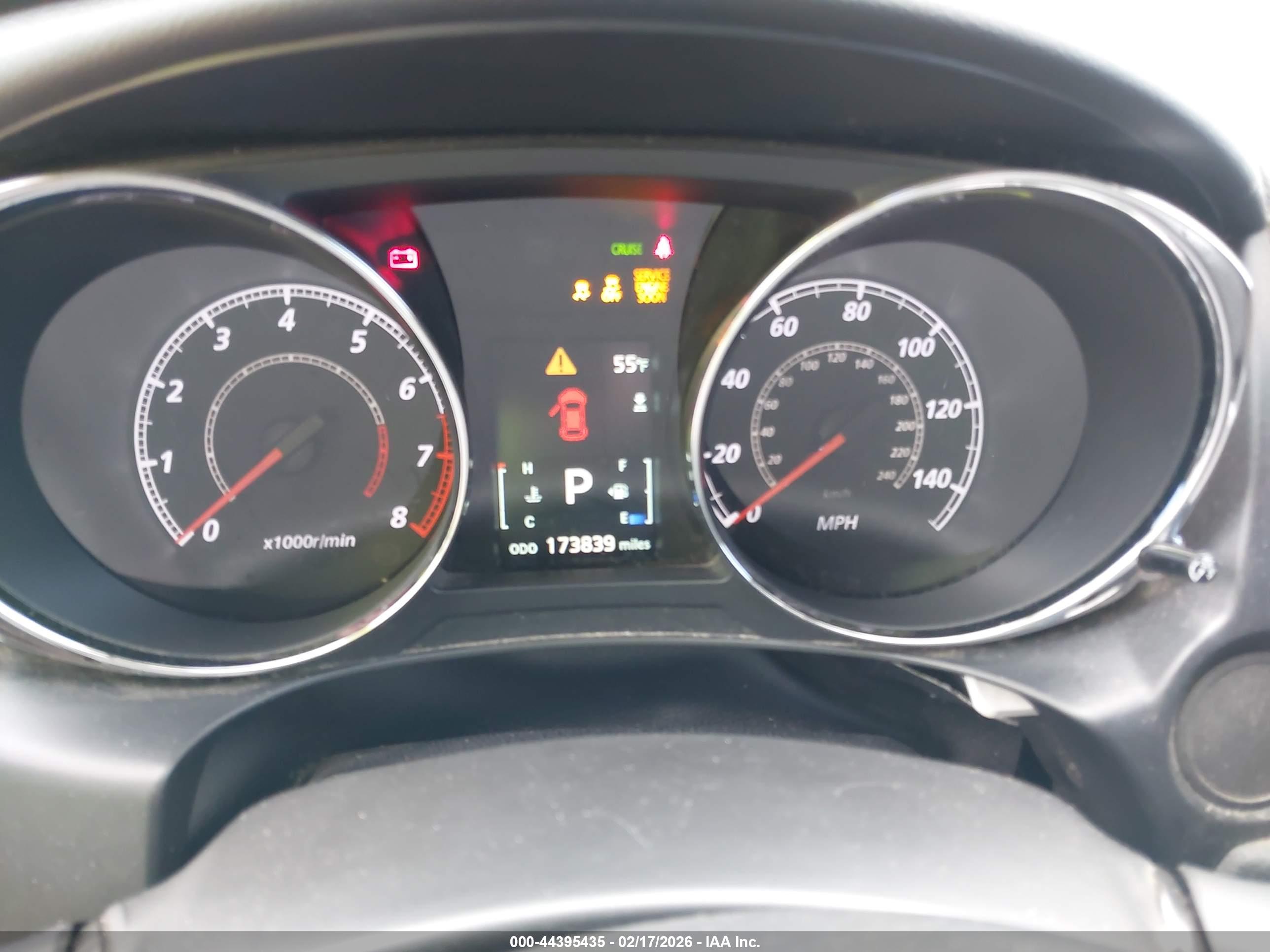 MITSUBISHI OUTLANDER image 7