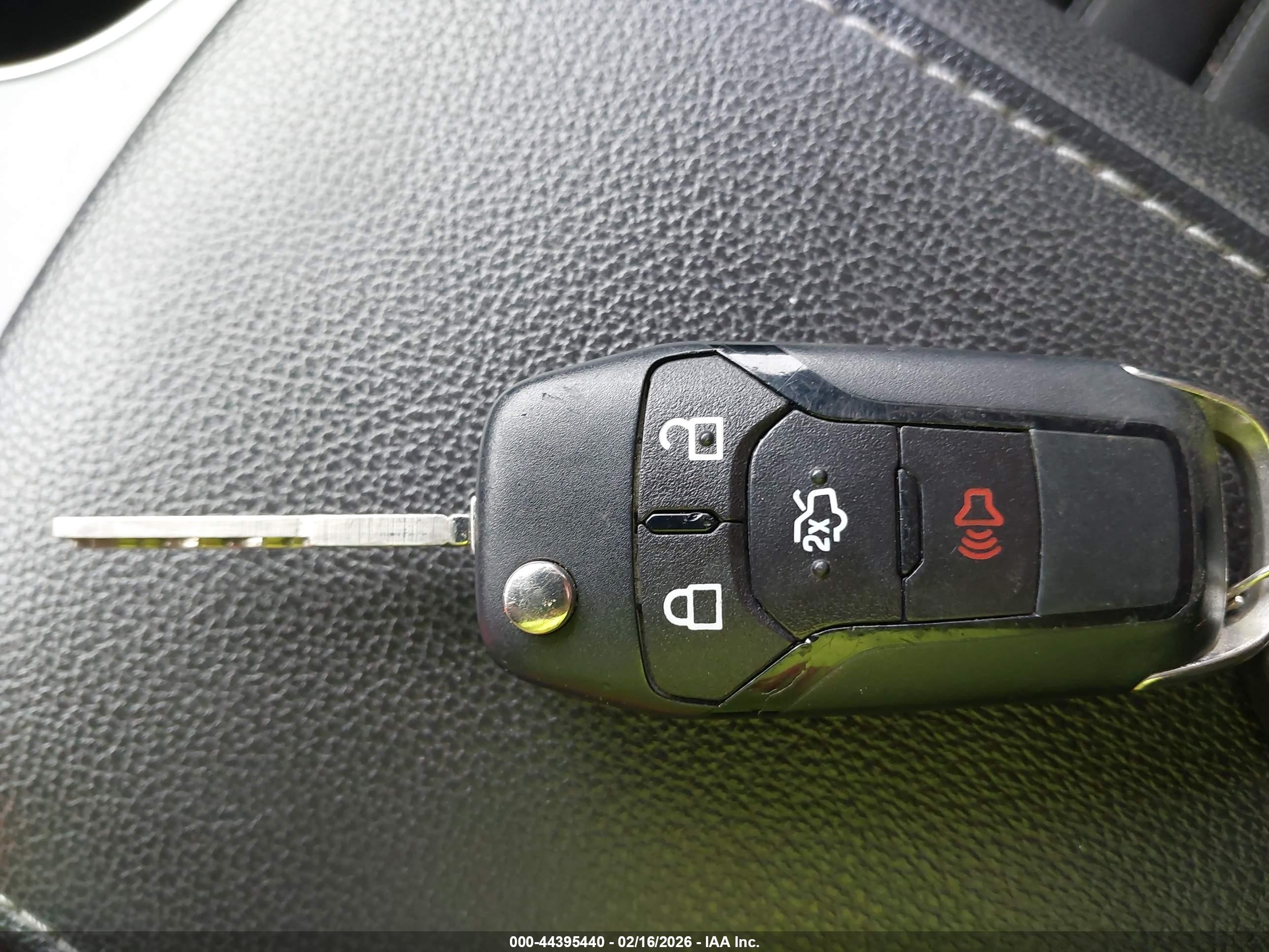 FORD FUSION image 11