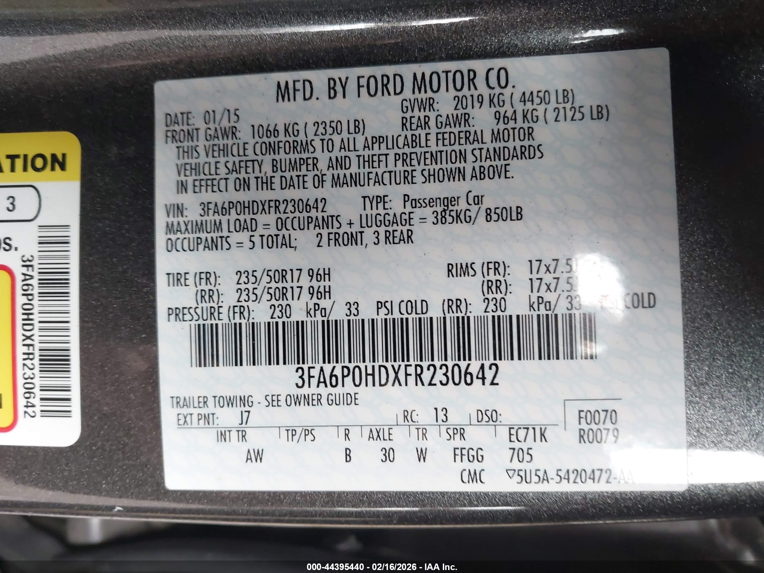 FORD FUSION image 9
