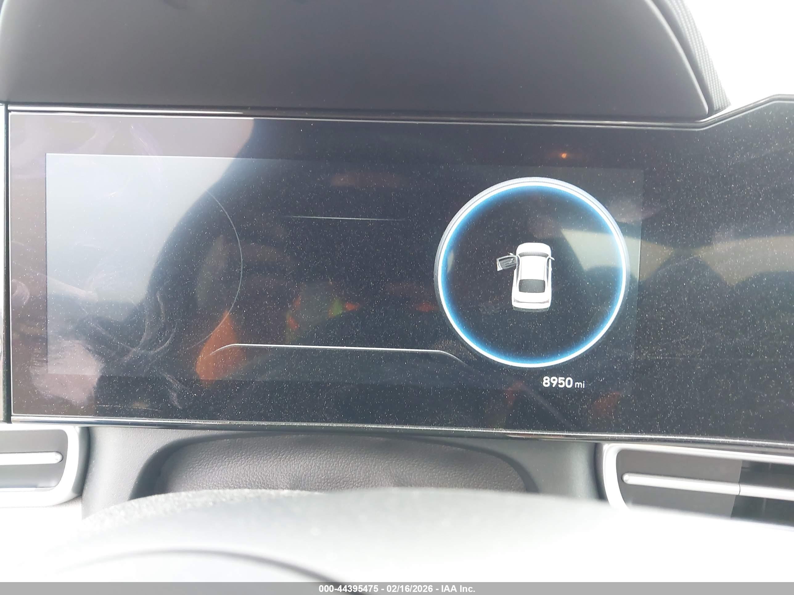 HYUNDAI ELANTRA image 7