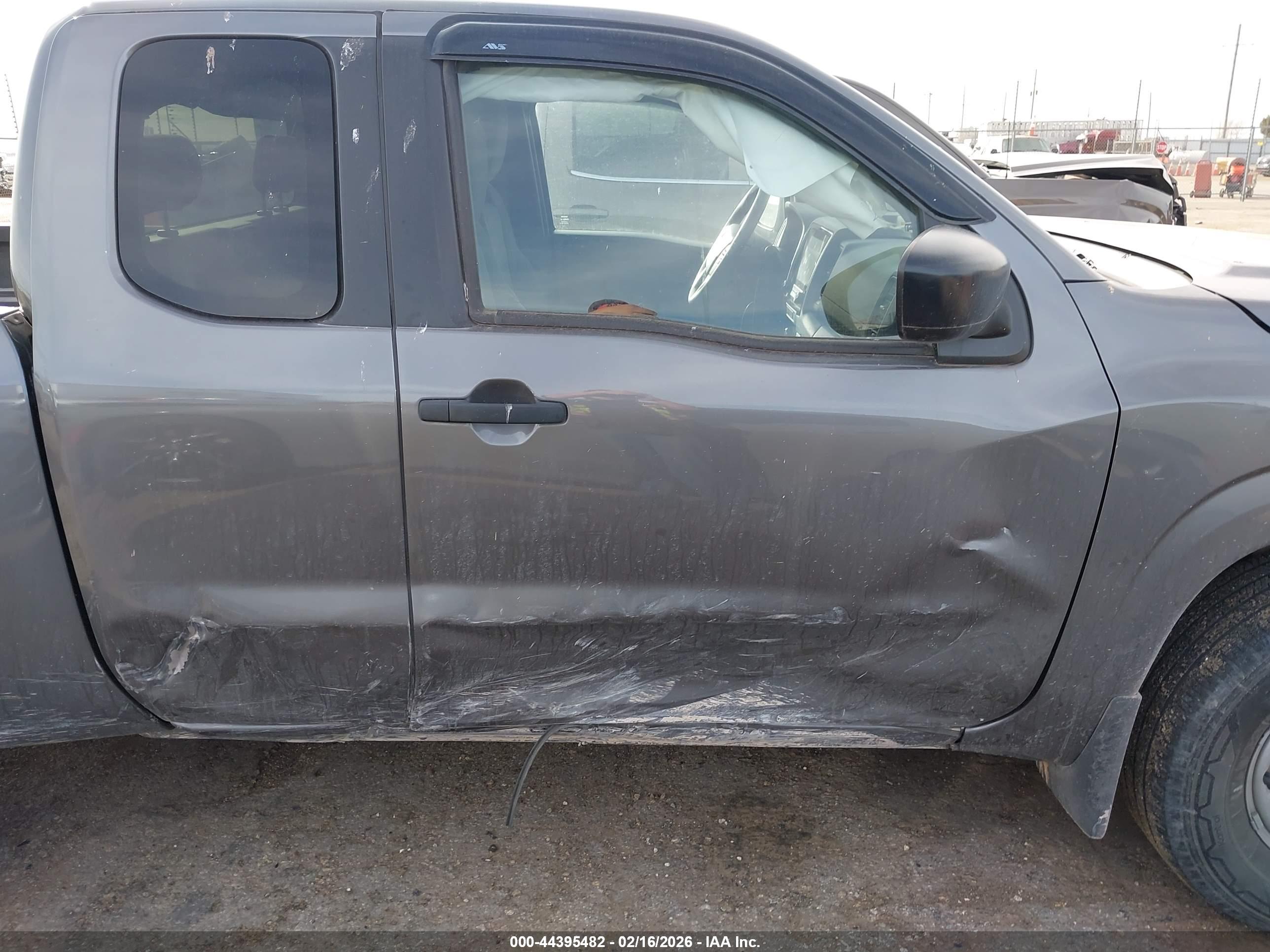 NISSAN FRONTIER image 6