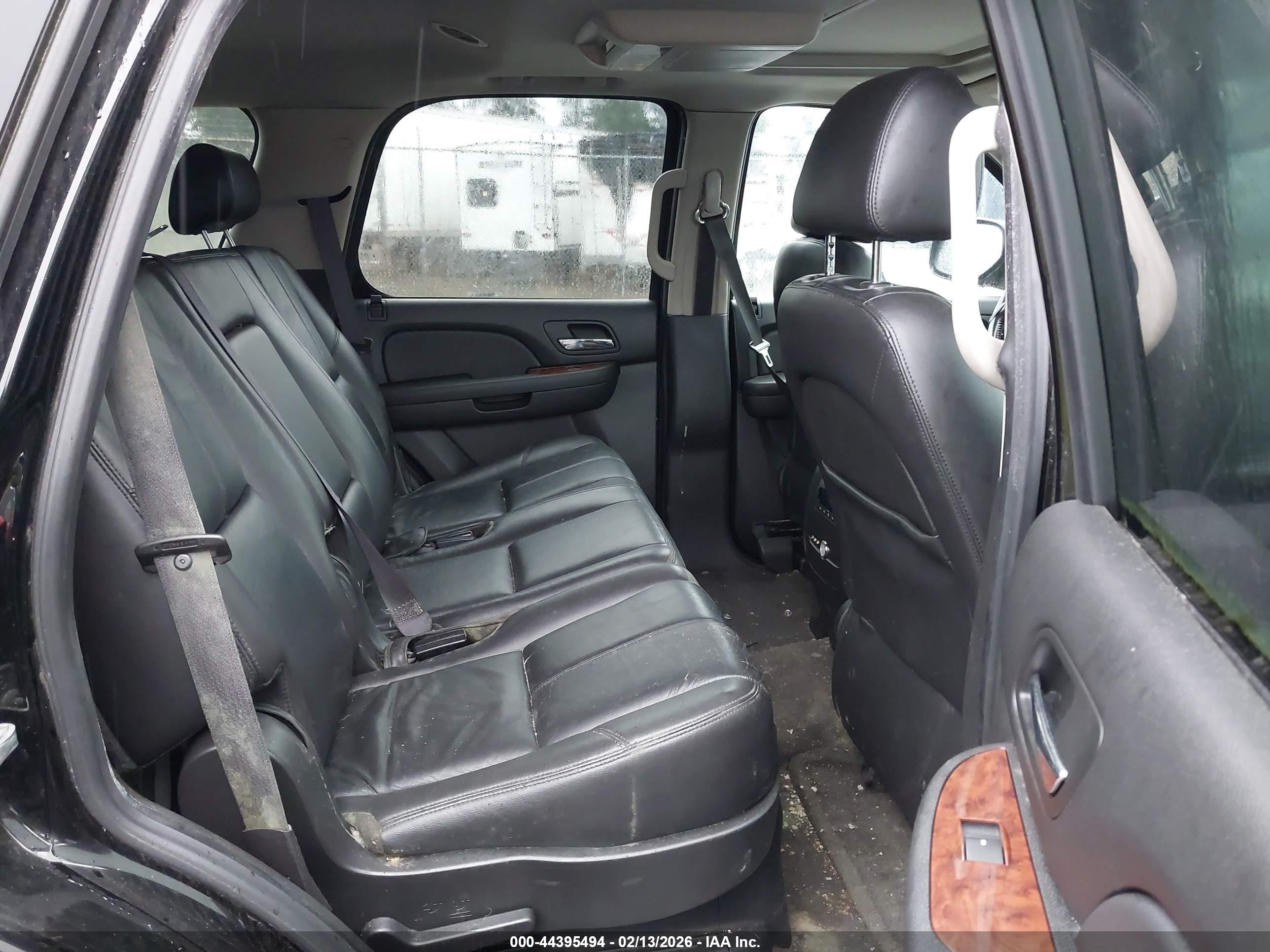 CHEVROLET TAHOE image 8
