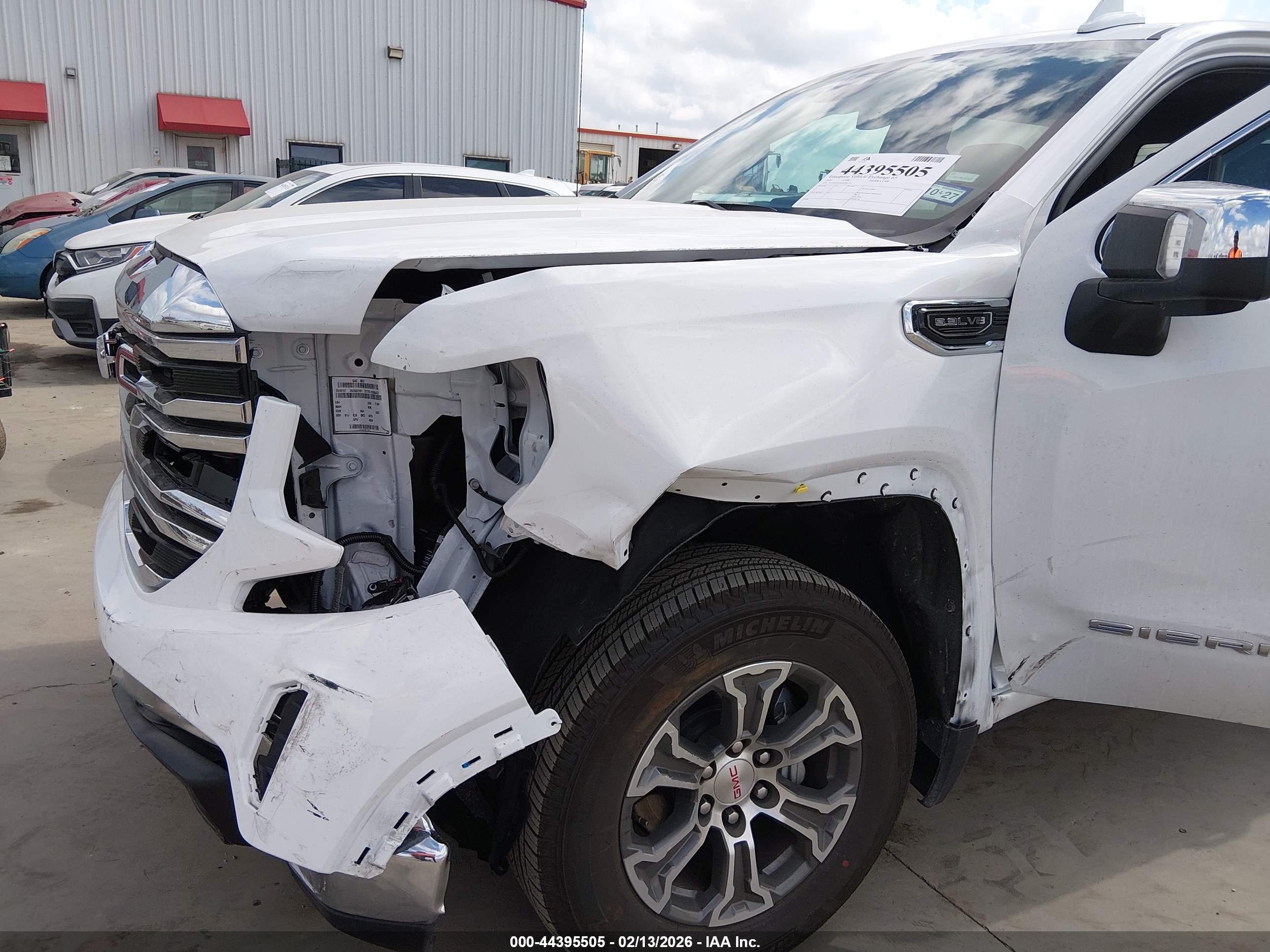 GMC SIERRA image 6