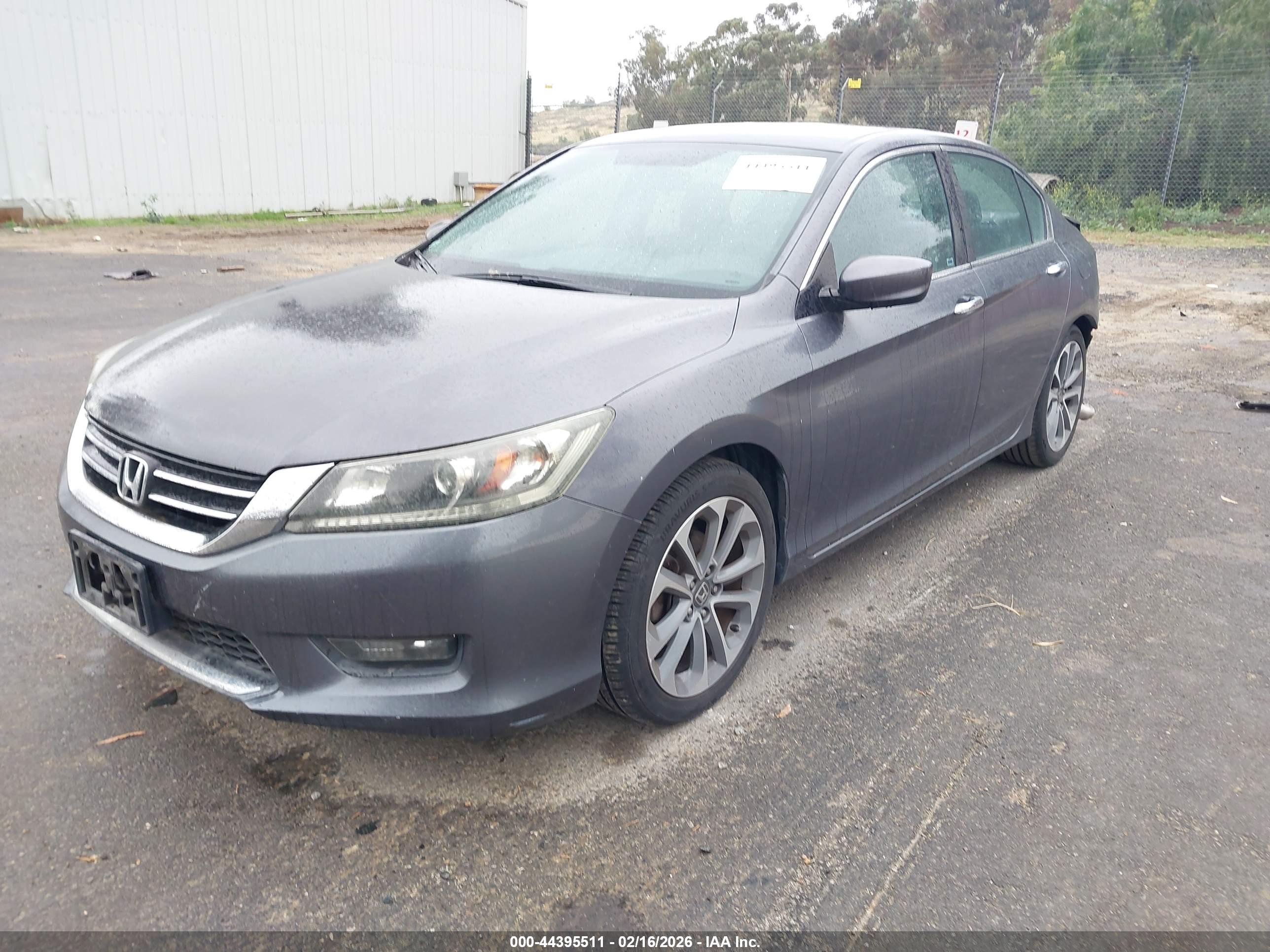 HONDA ACCORD image 2