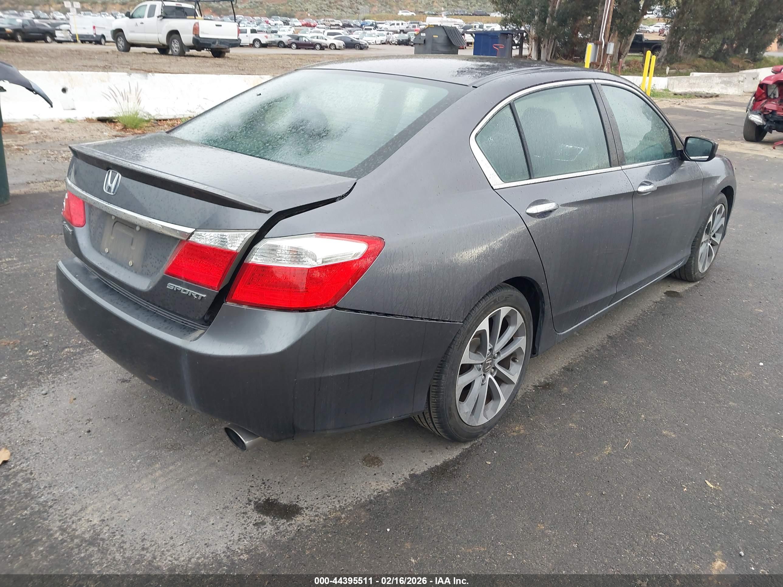 HONDA ACCORD image 4