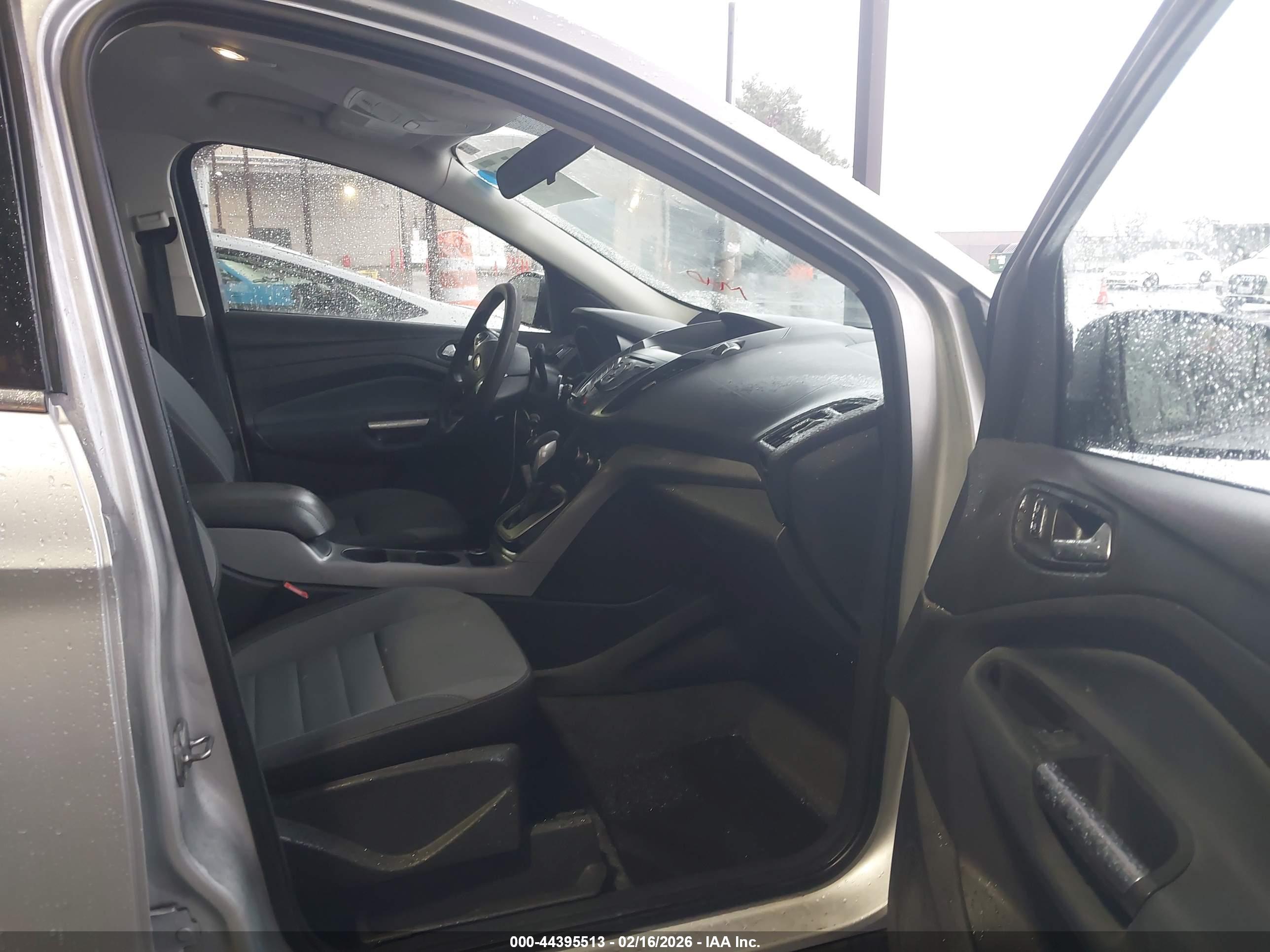 FORD ESCAPE image 5