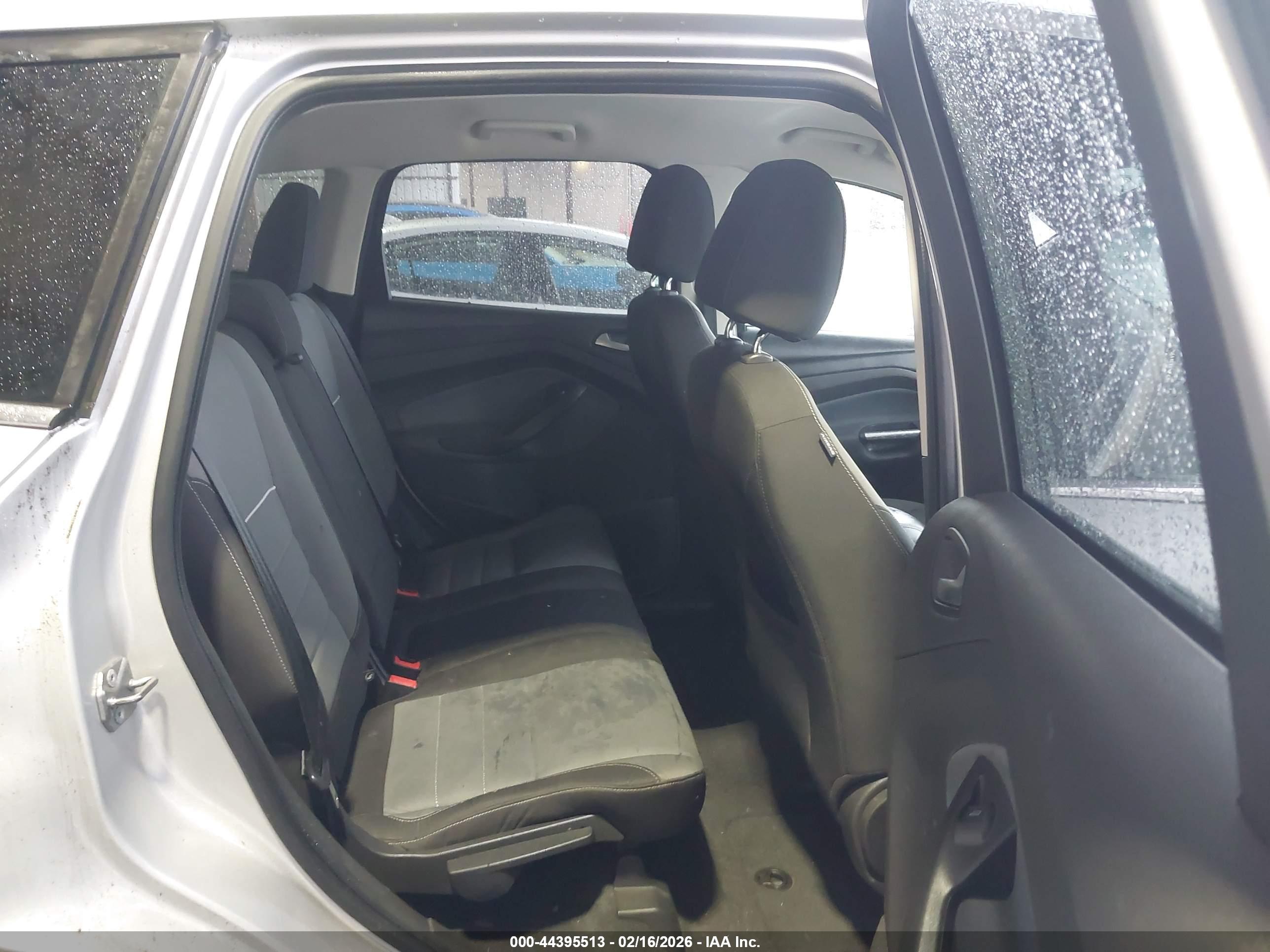 FORD ESCAPE image 8