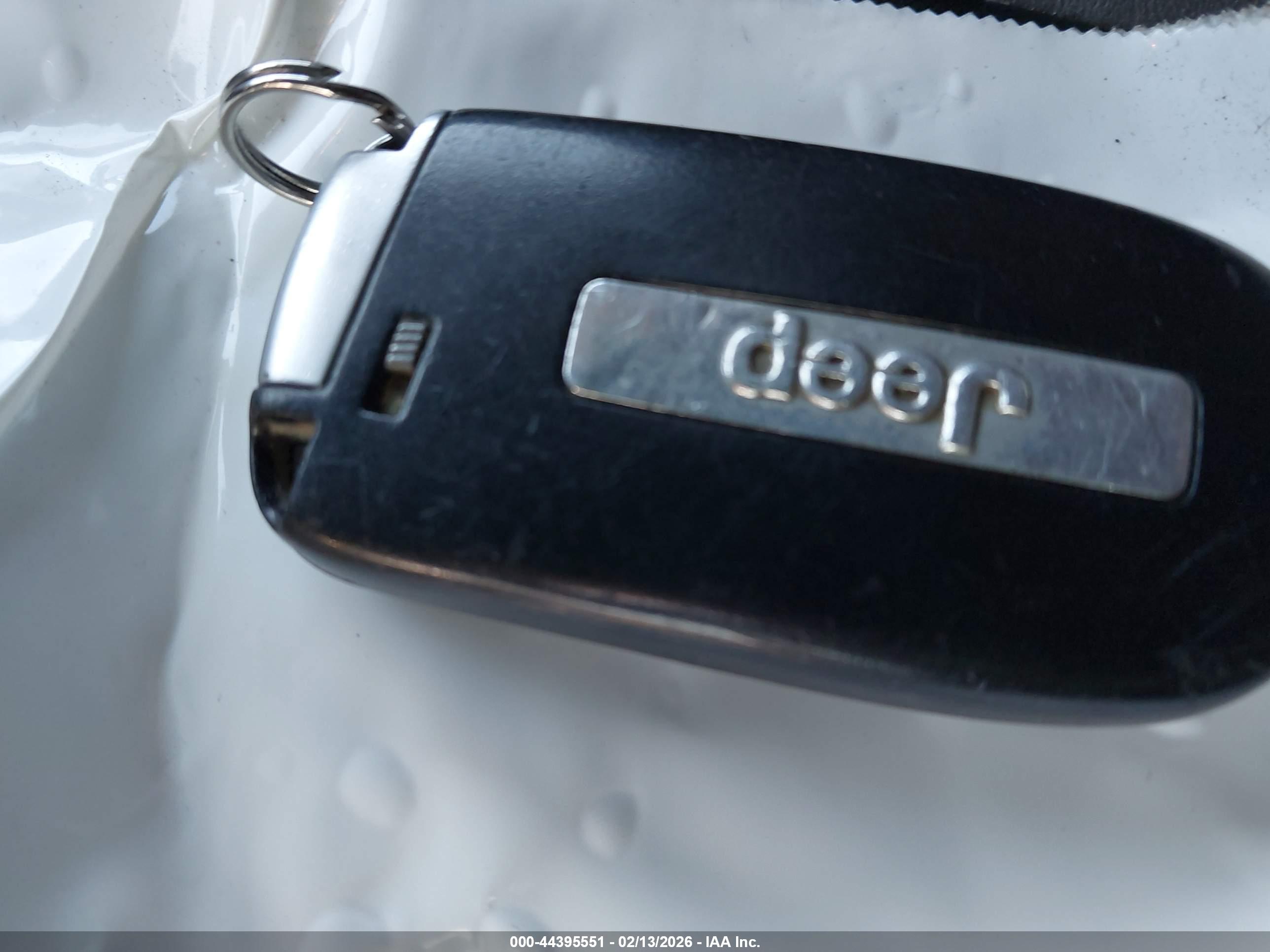 JEEP CHEROKEE image 11