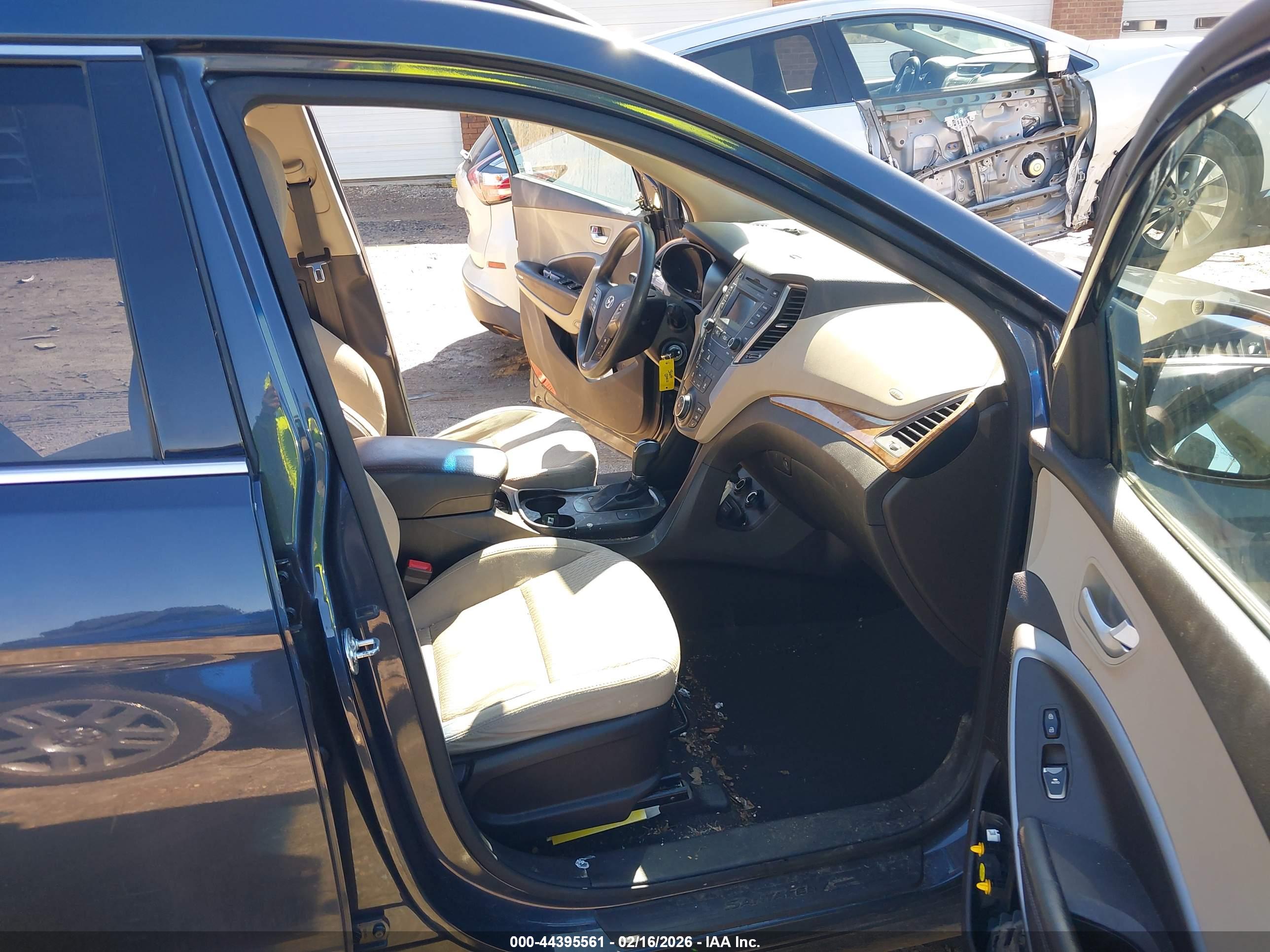 HYUNDAI SANTA image 5