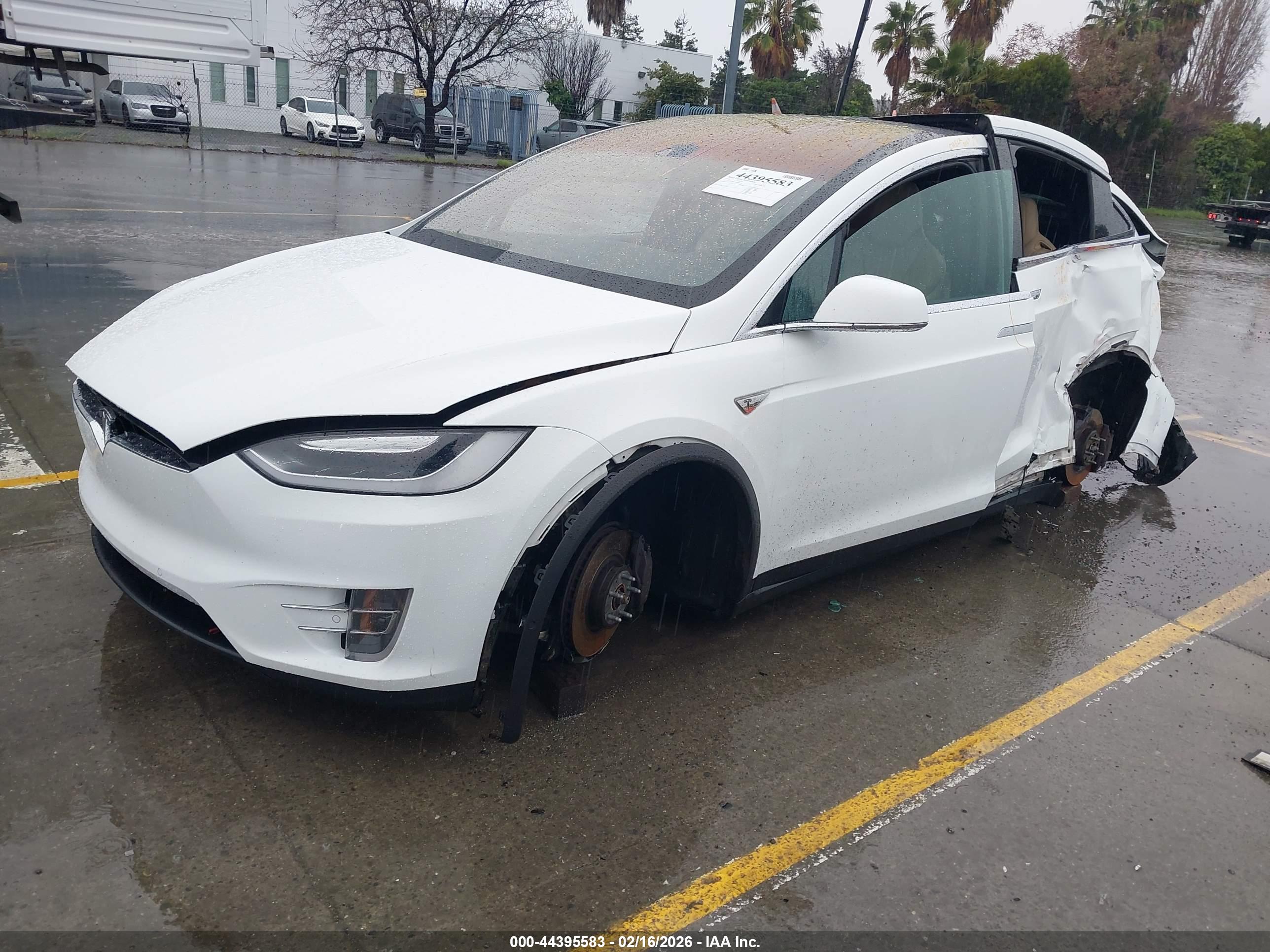 TESLA MODEL image 2