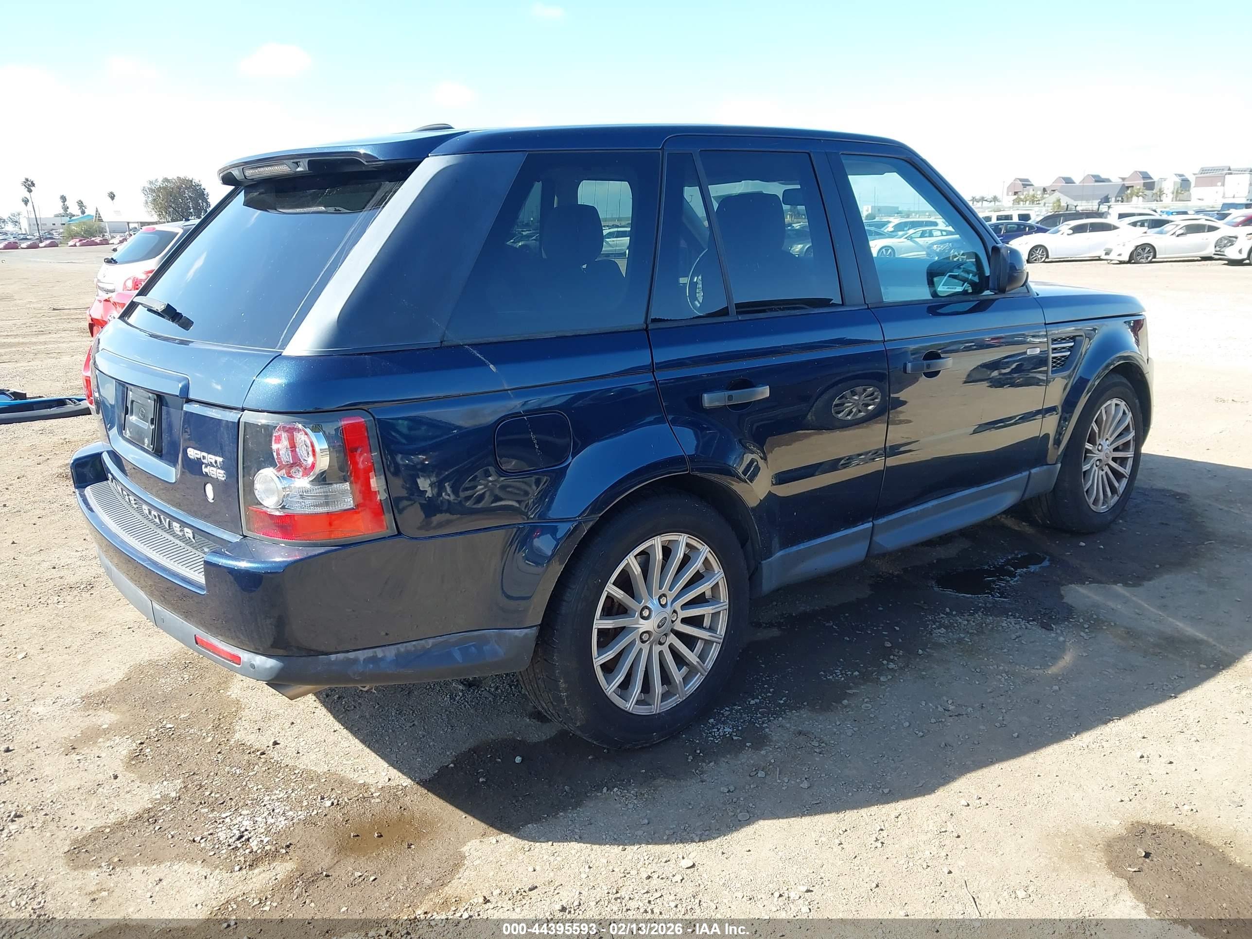 LAND ROVER image 4