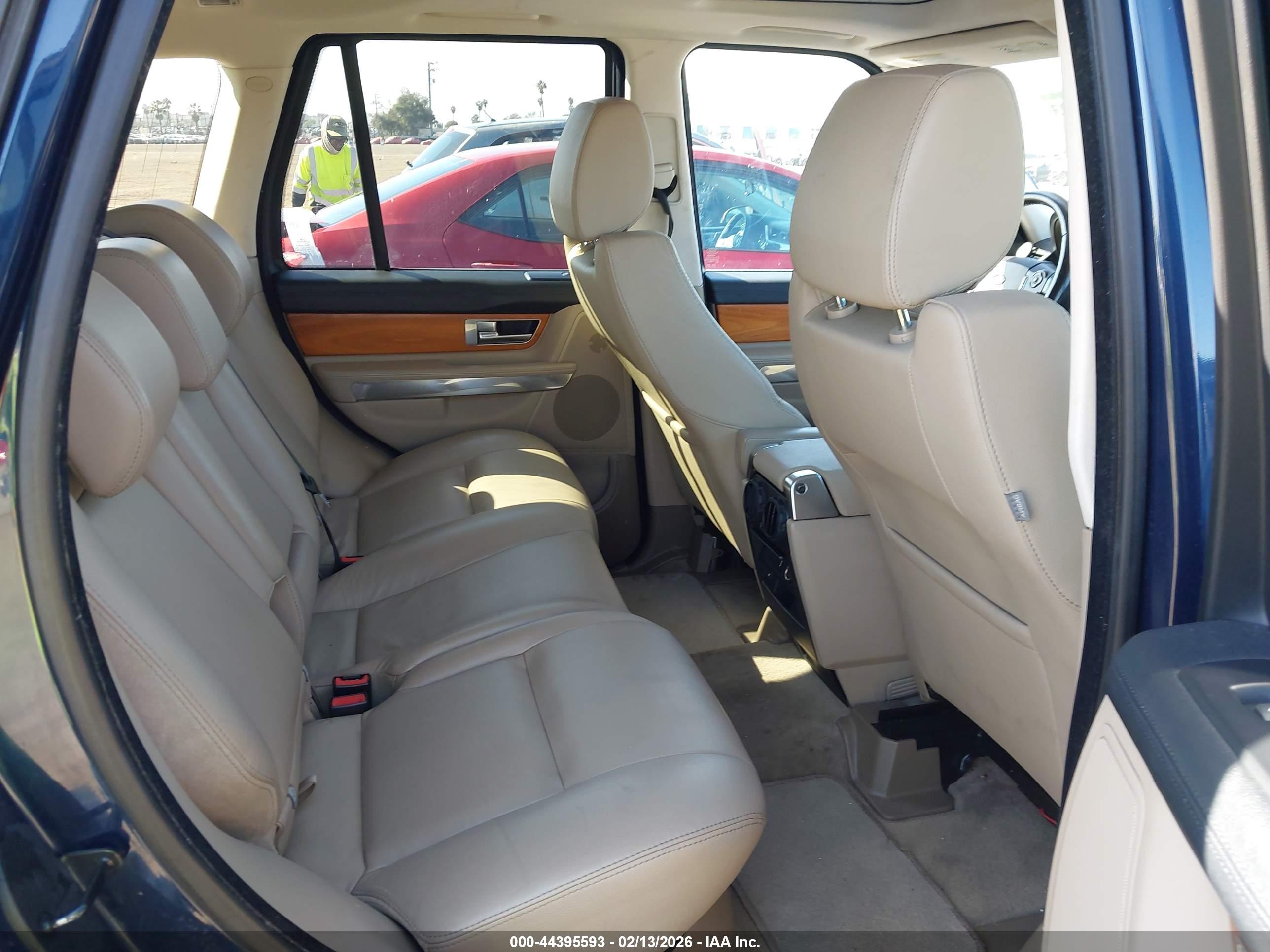 LAND ROVER image 8