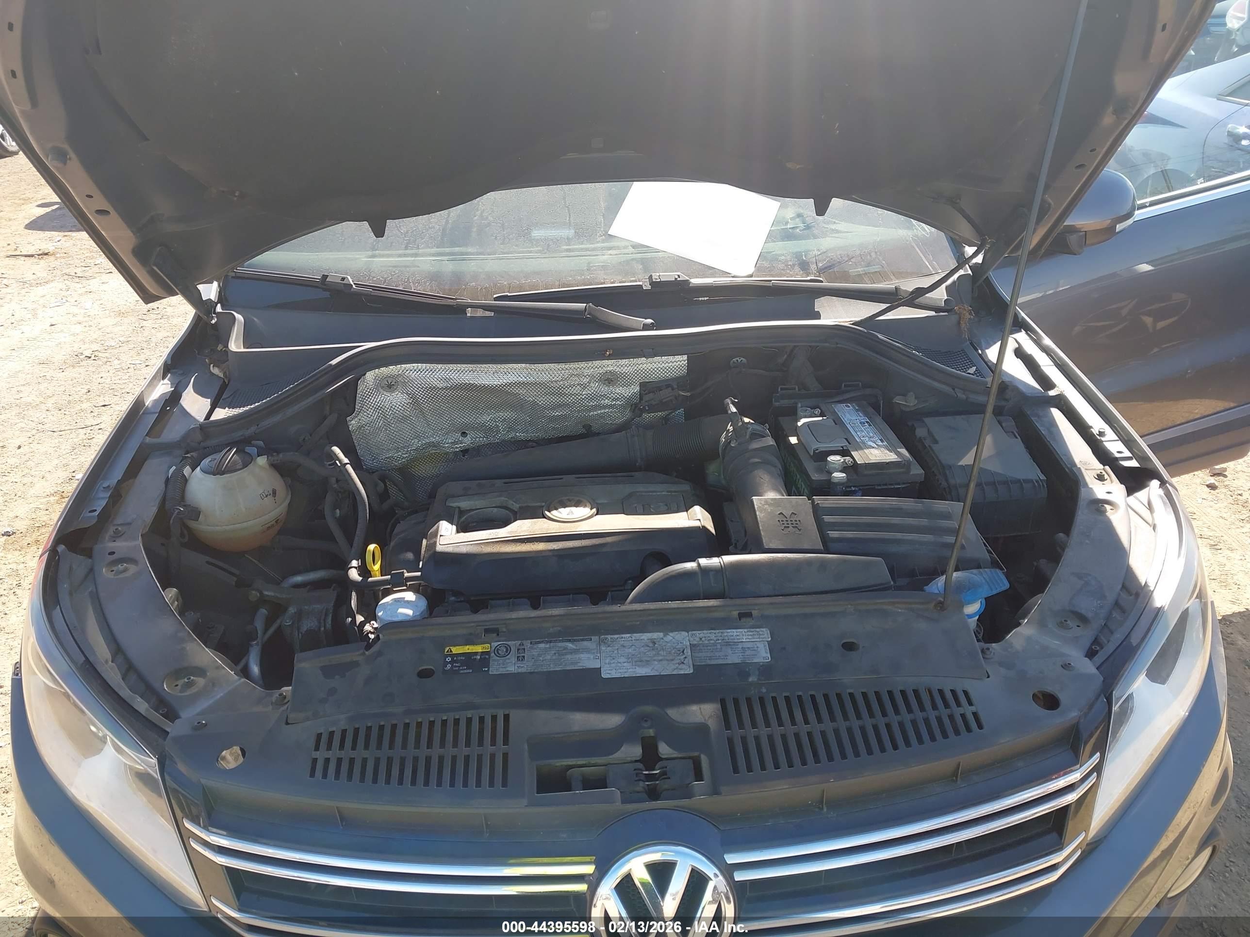 VOLKSWAGEN TIGUAN image 10