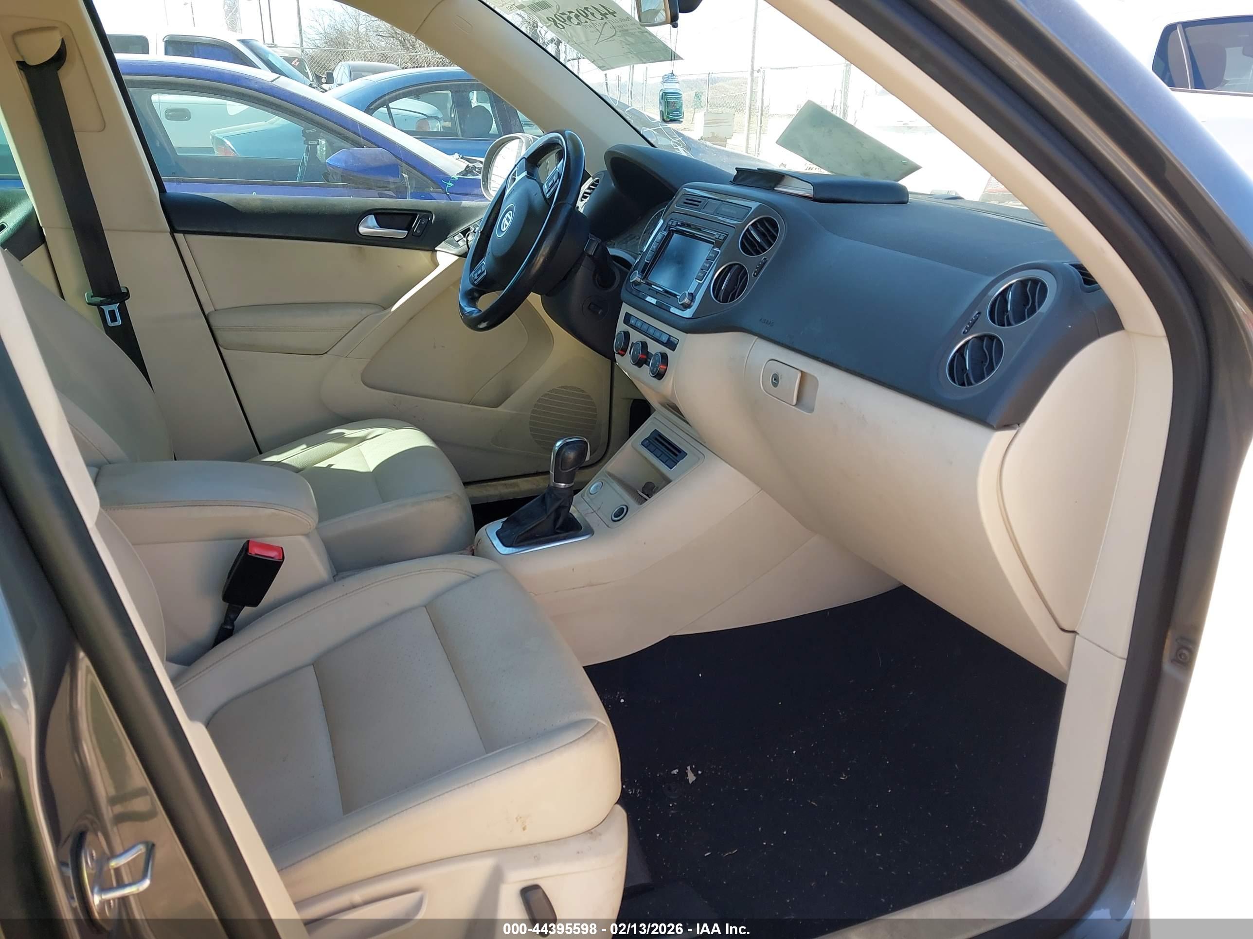 VOLKSWAGEN TIGUAN image 5