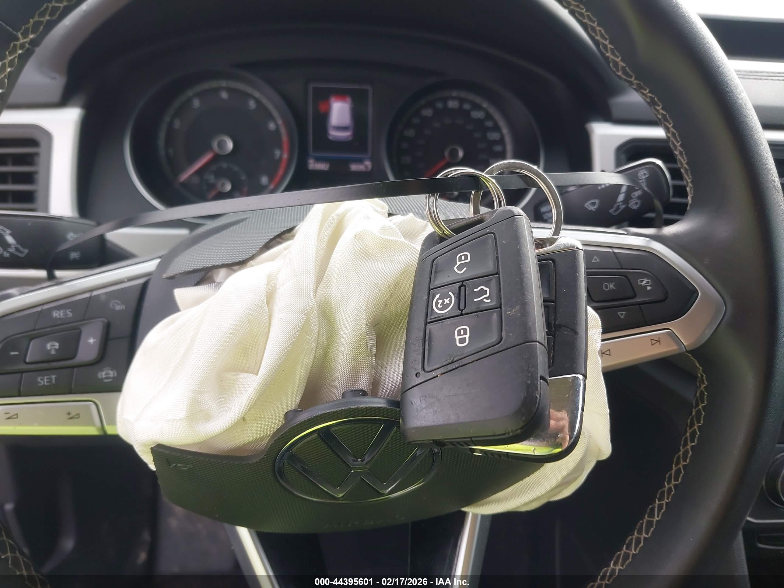 VOLKSWAGEN ATLAS image 11