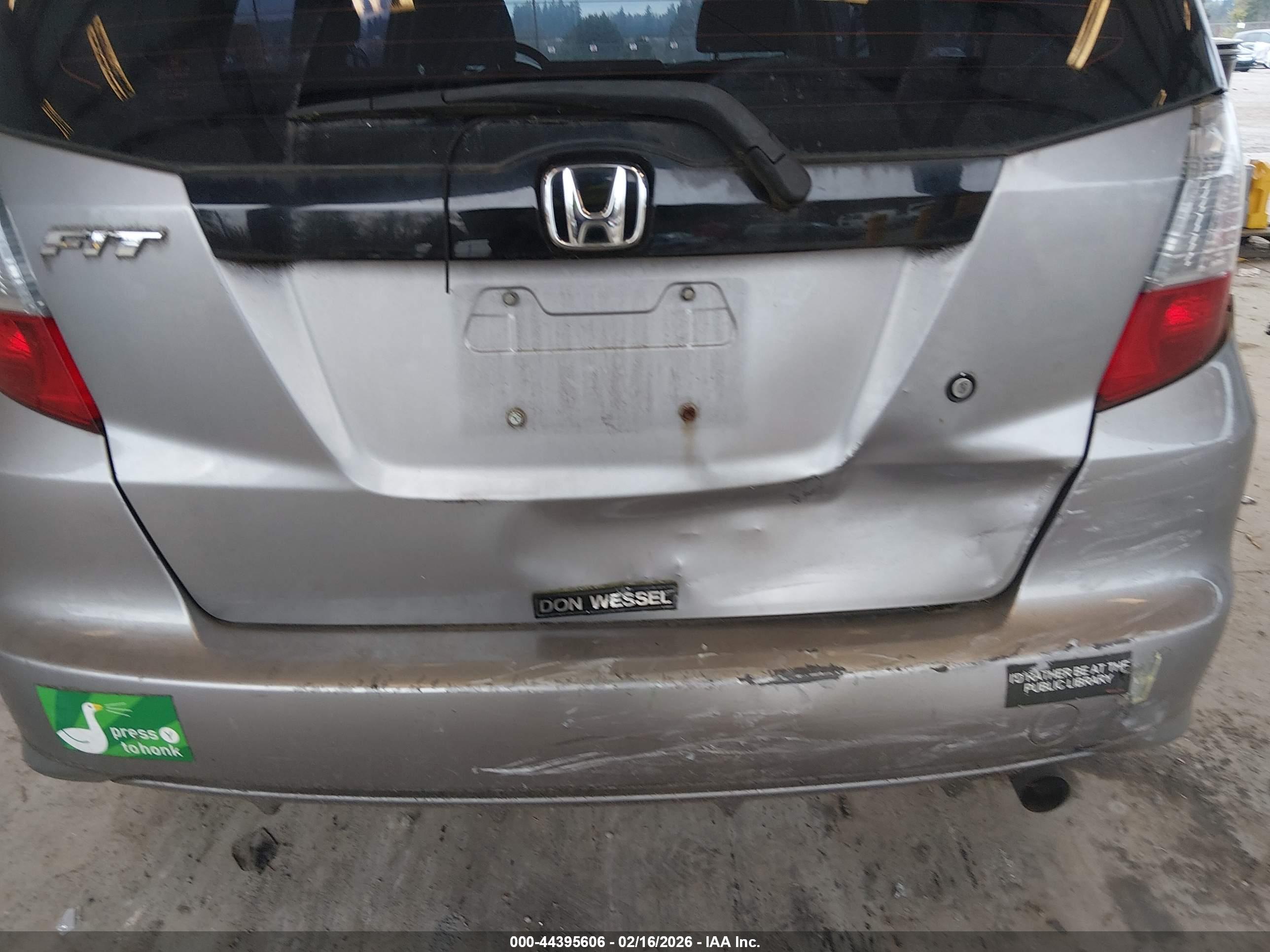 HONDA FIT image 6