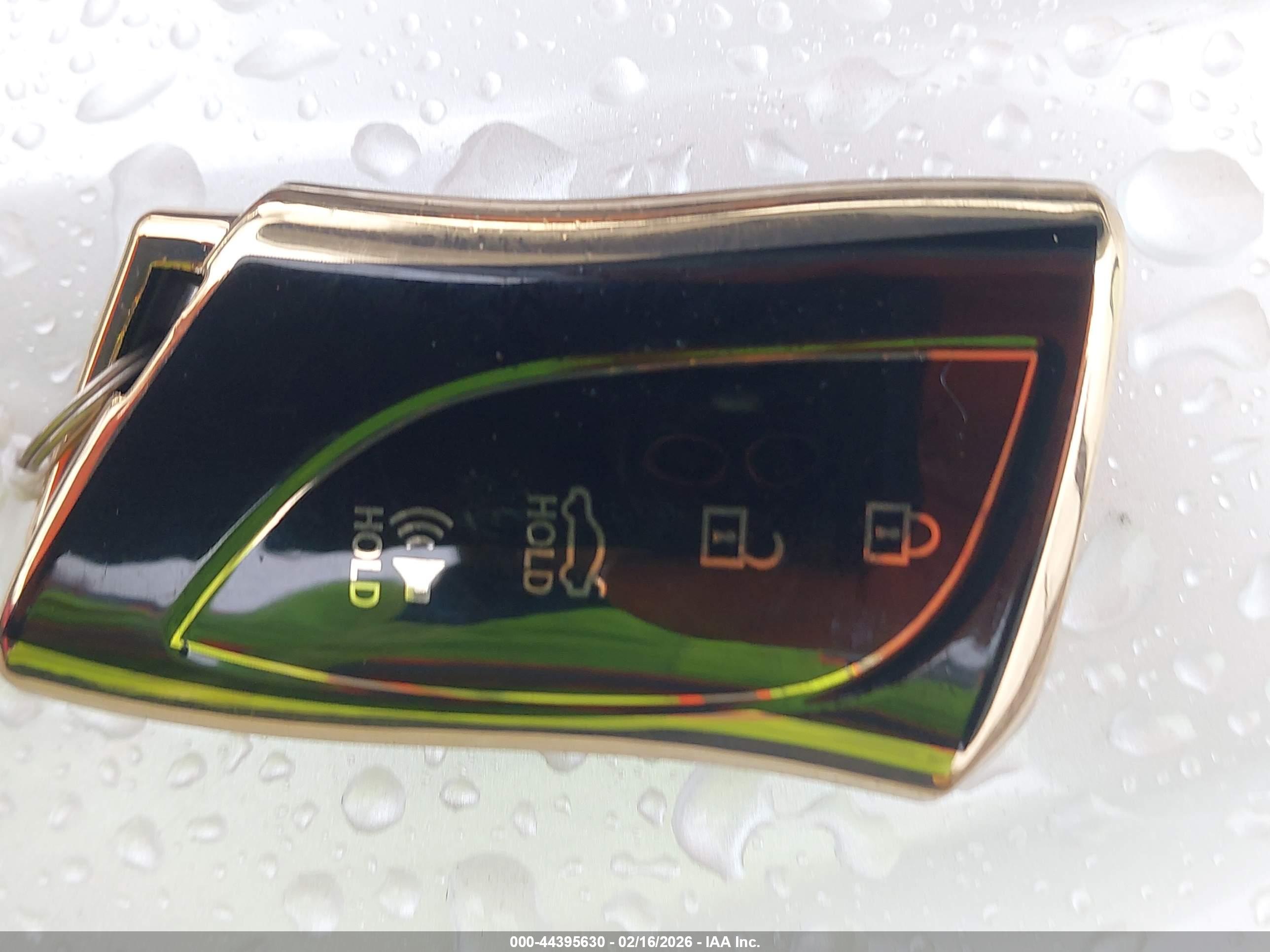 LEXUS RZ image 11