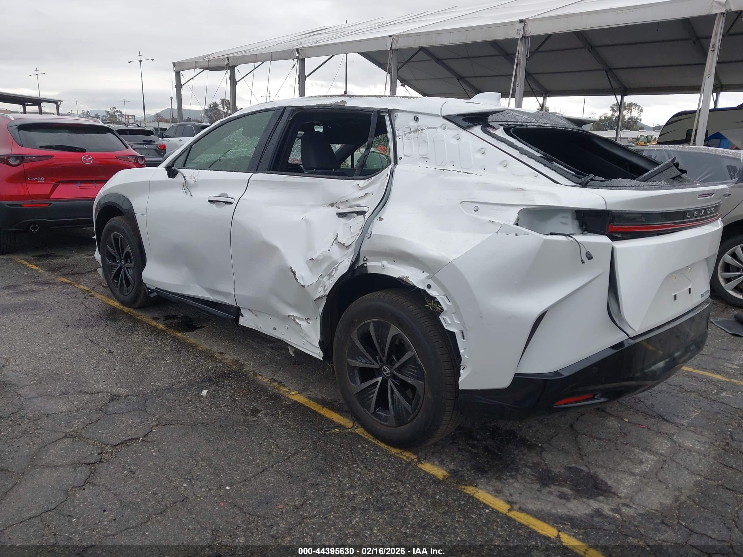 LEXUS RZ image 3