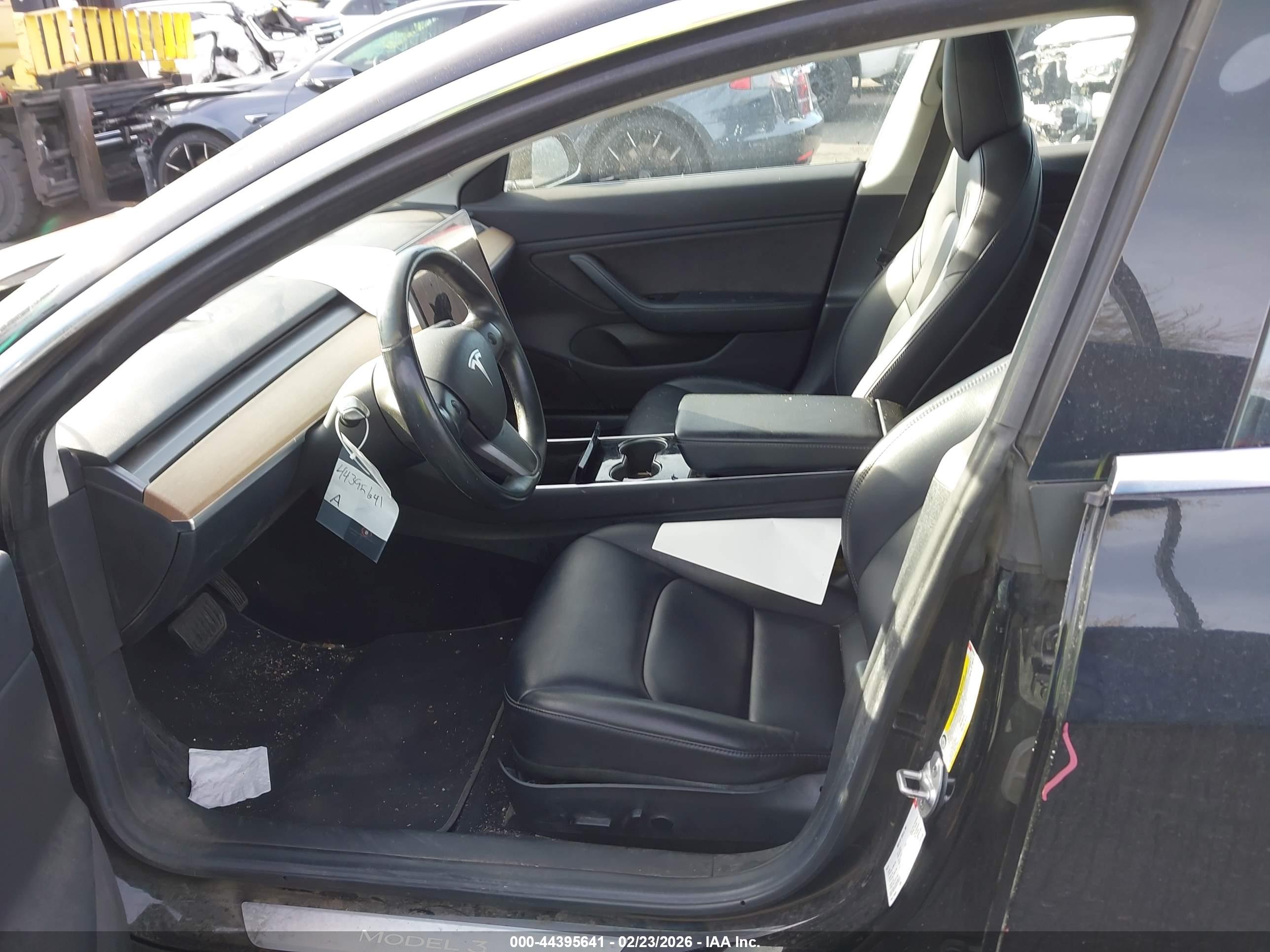 TESLA MODEL image 5