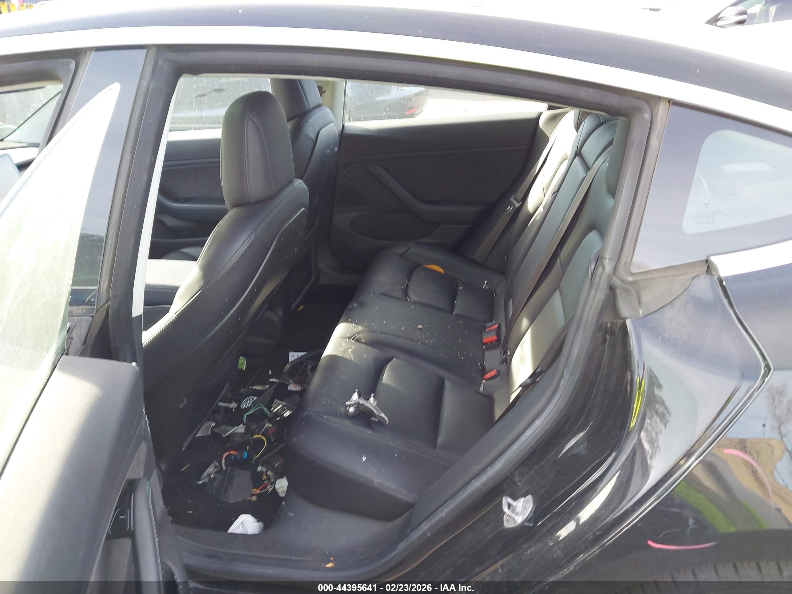TESLA MODEL image 8